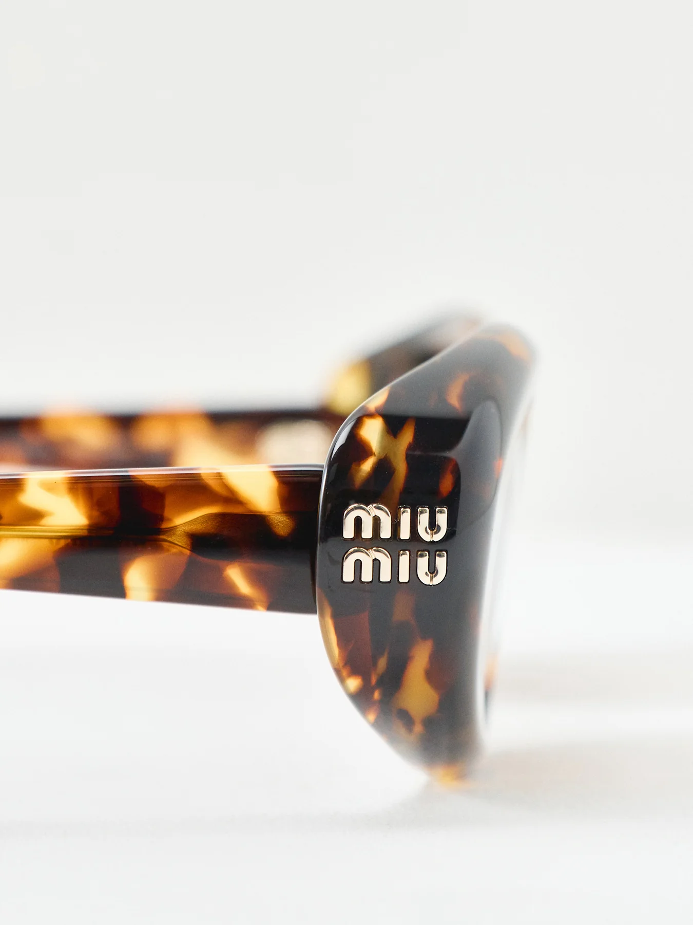 Oval Sunglasses Brown - Image 3
