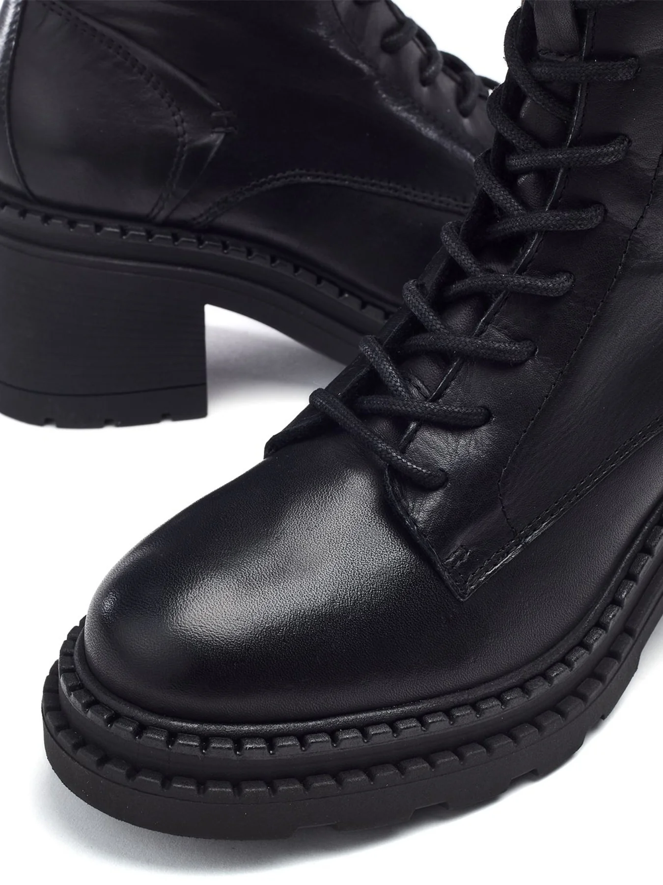 Orrena Heeled Ankle Boots Black - Image 4