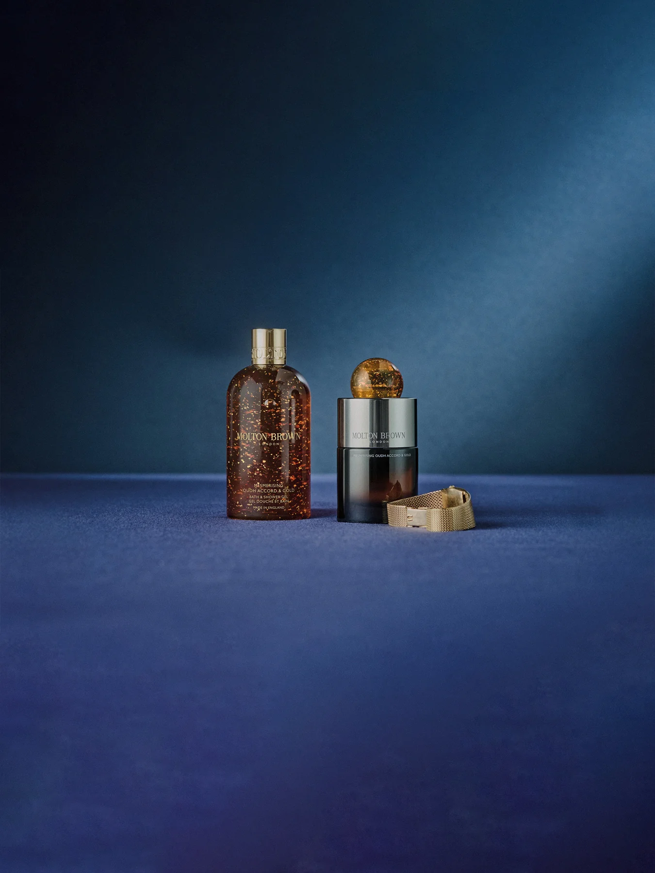Mesmerising Oudh & Gold Accord Aroma Reeds 150ml - Image 2