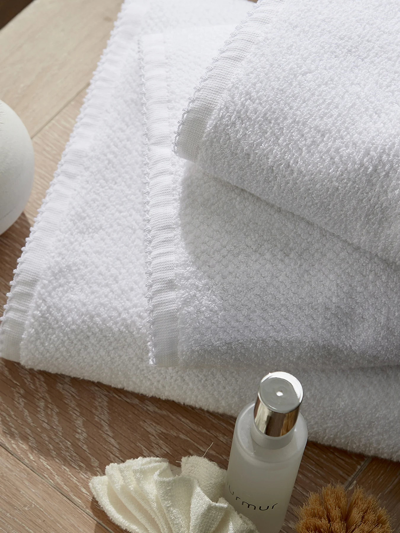 White Lune Sculpted Hand Towel - Image 2