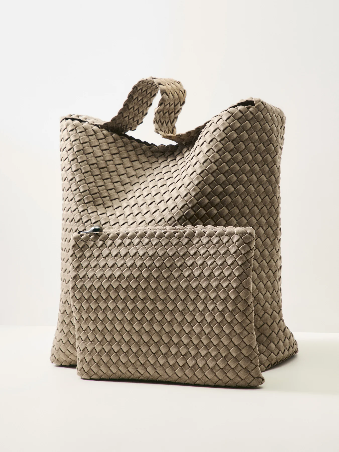 Nomad Hobo Medium Cashmere - Image 5