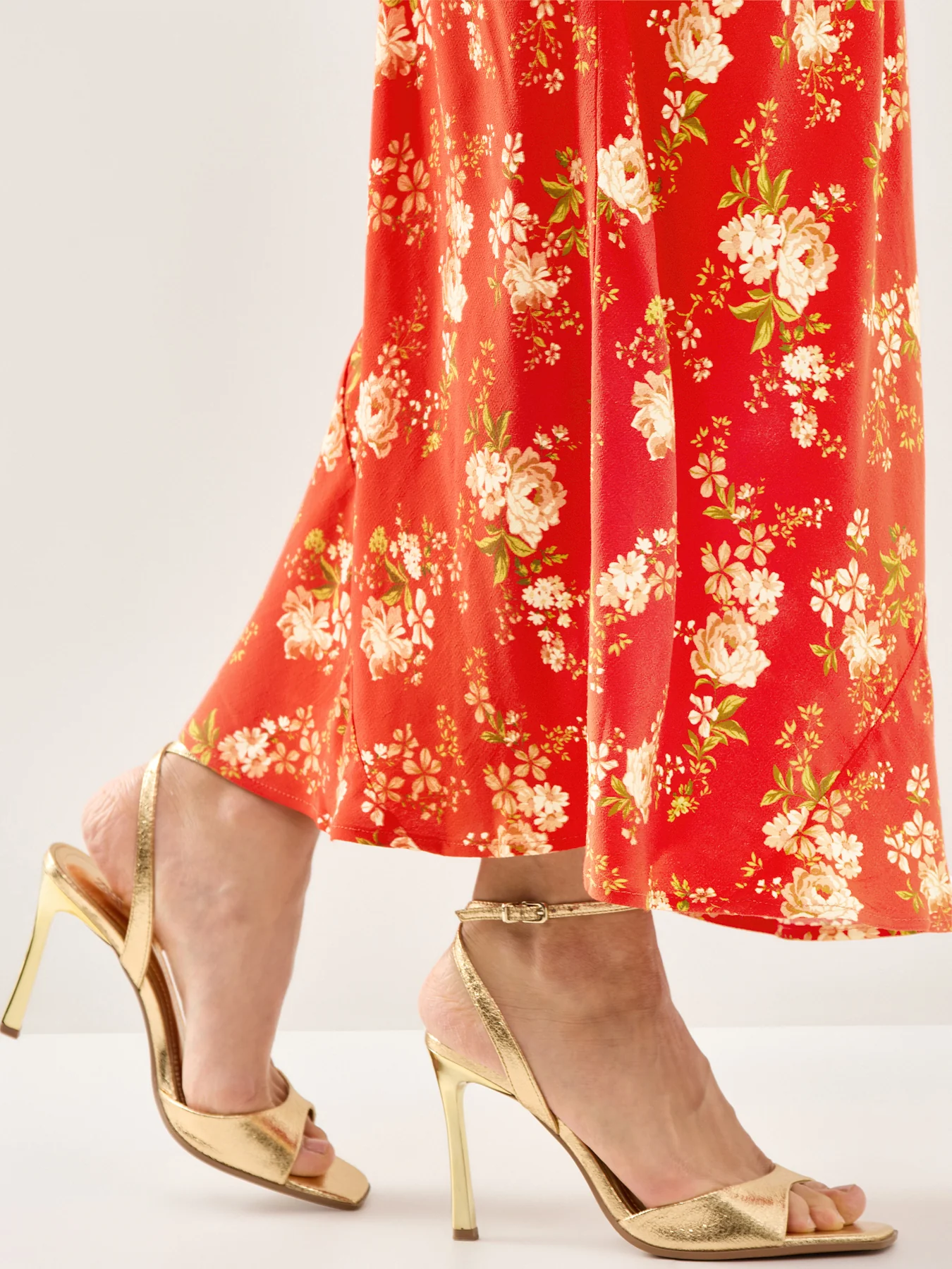 Red Floral Dorris Skirt Red - Image 3