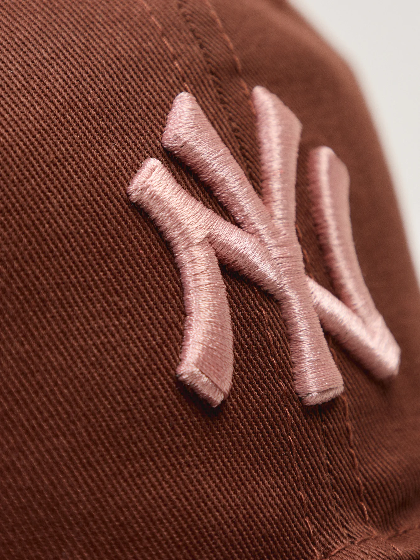 New Era Essentials Basebell Cap Brown - Image 3