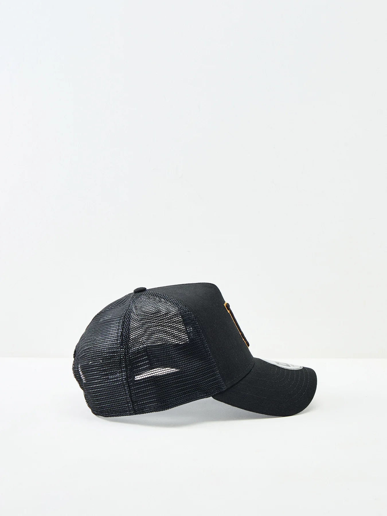 Outline Trucker Cap Black - Image 2