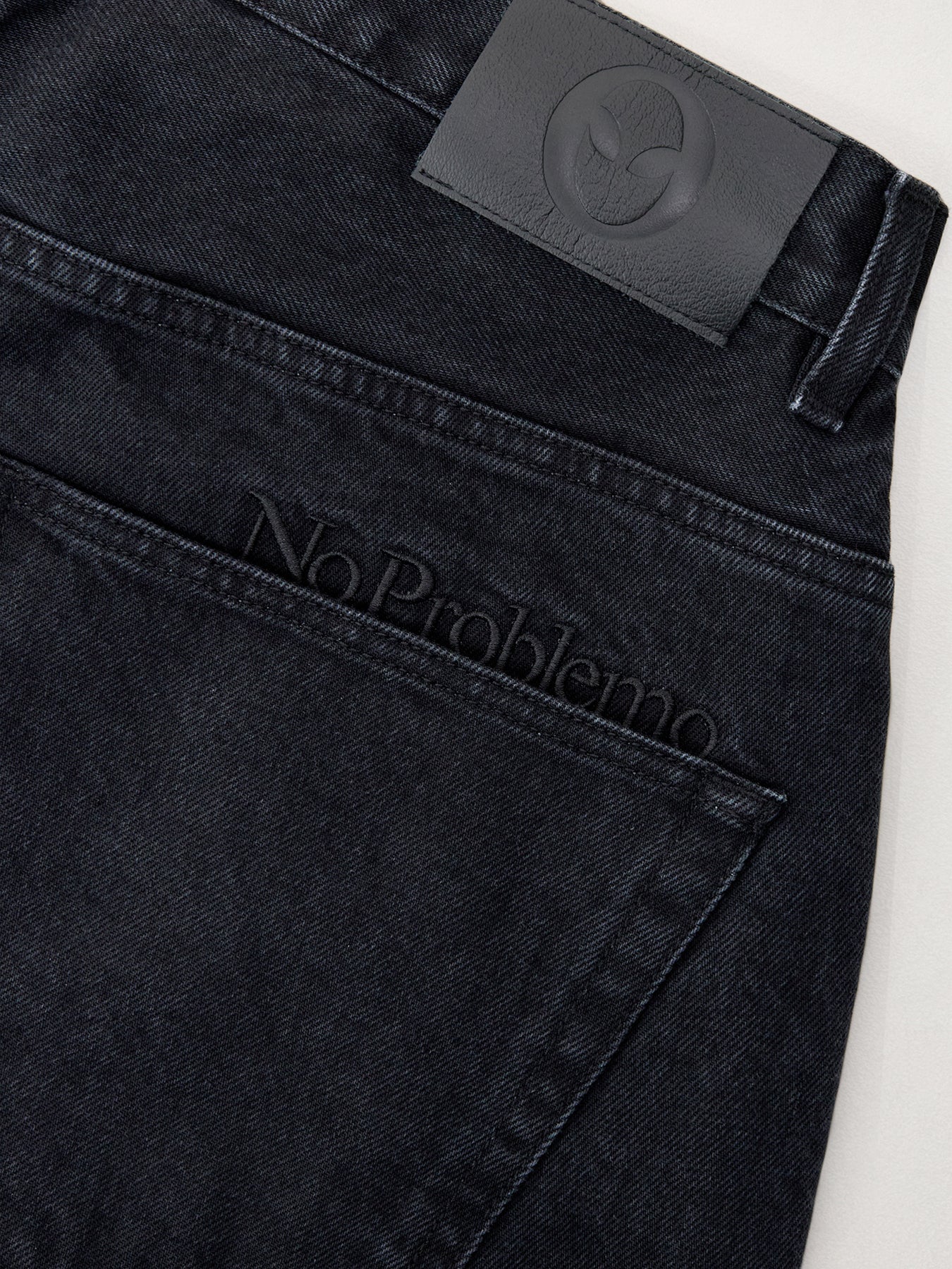 Baggy Denim Shorts Black - Image 3