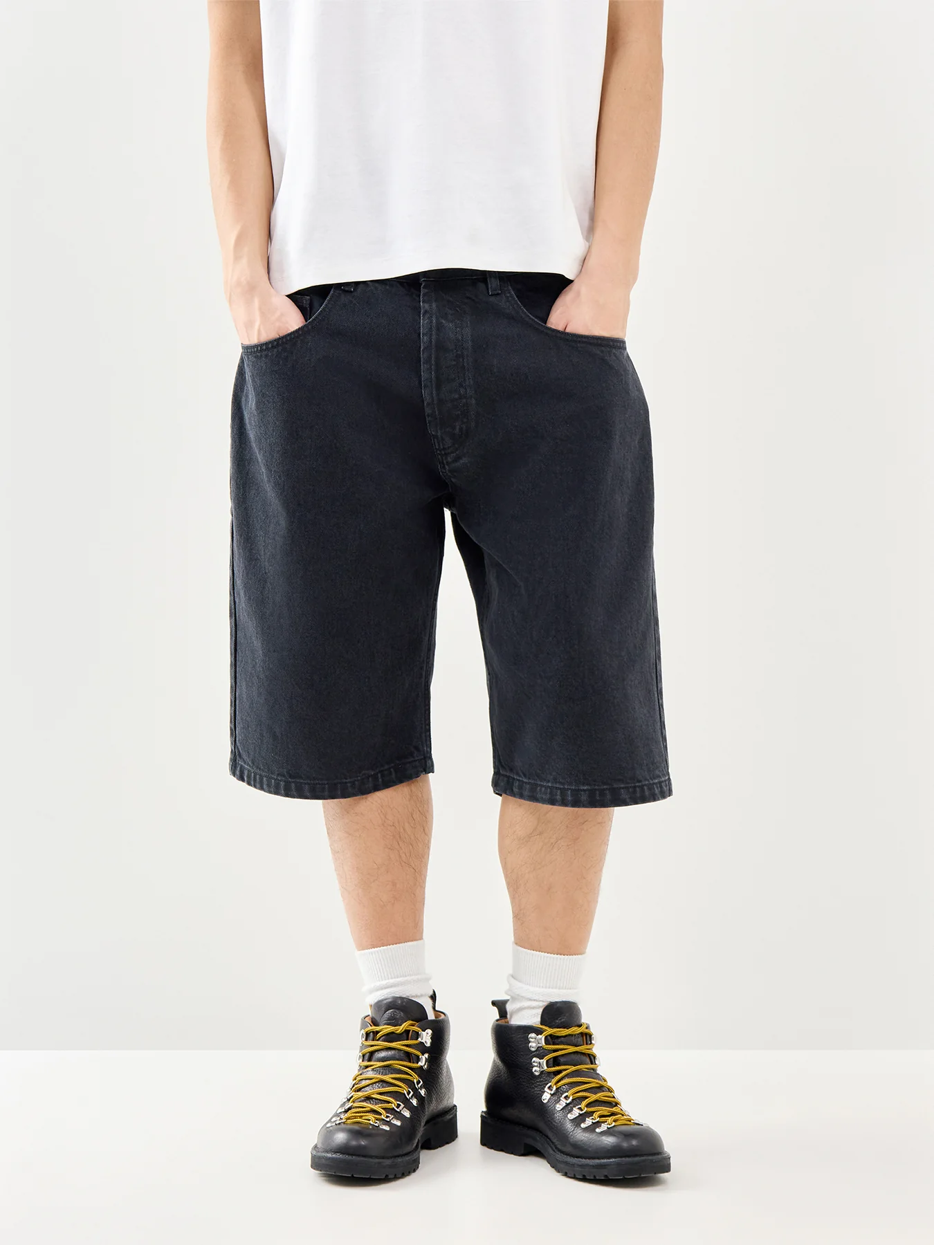 Baggy Denim Shorts Black - Image 4