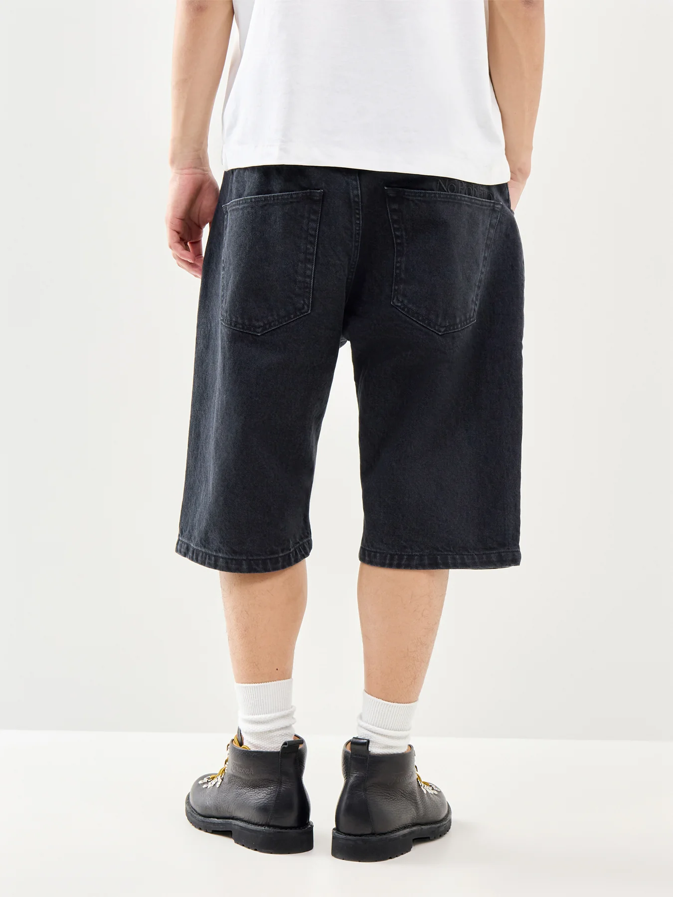 Baggy Denim Shorts Black - Image 5