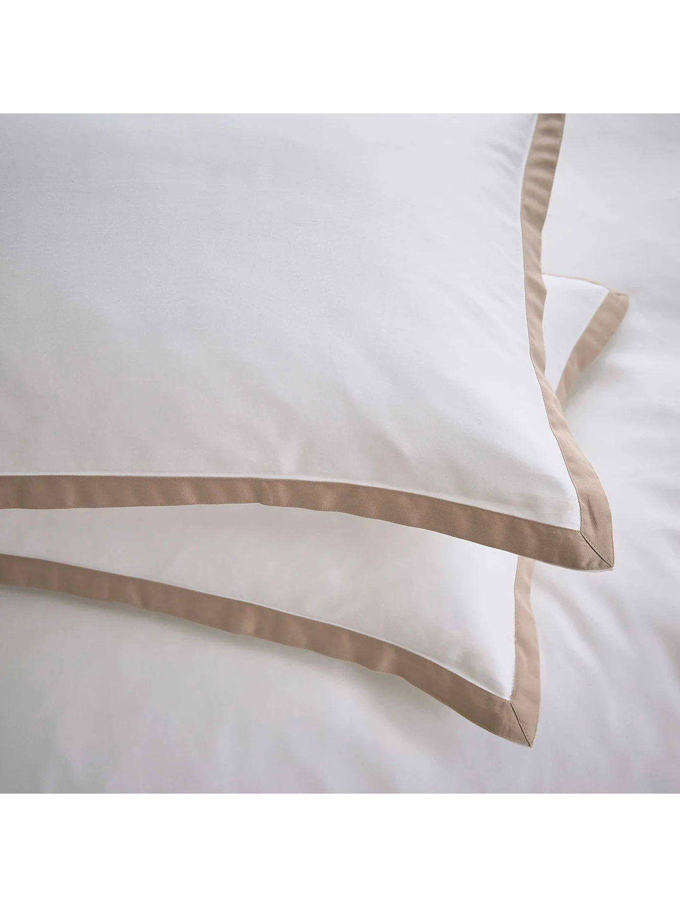 Olenna Bedding Cover Set White - Image 2