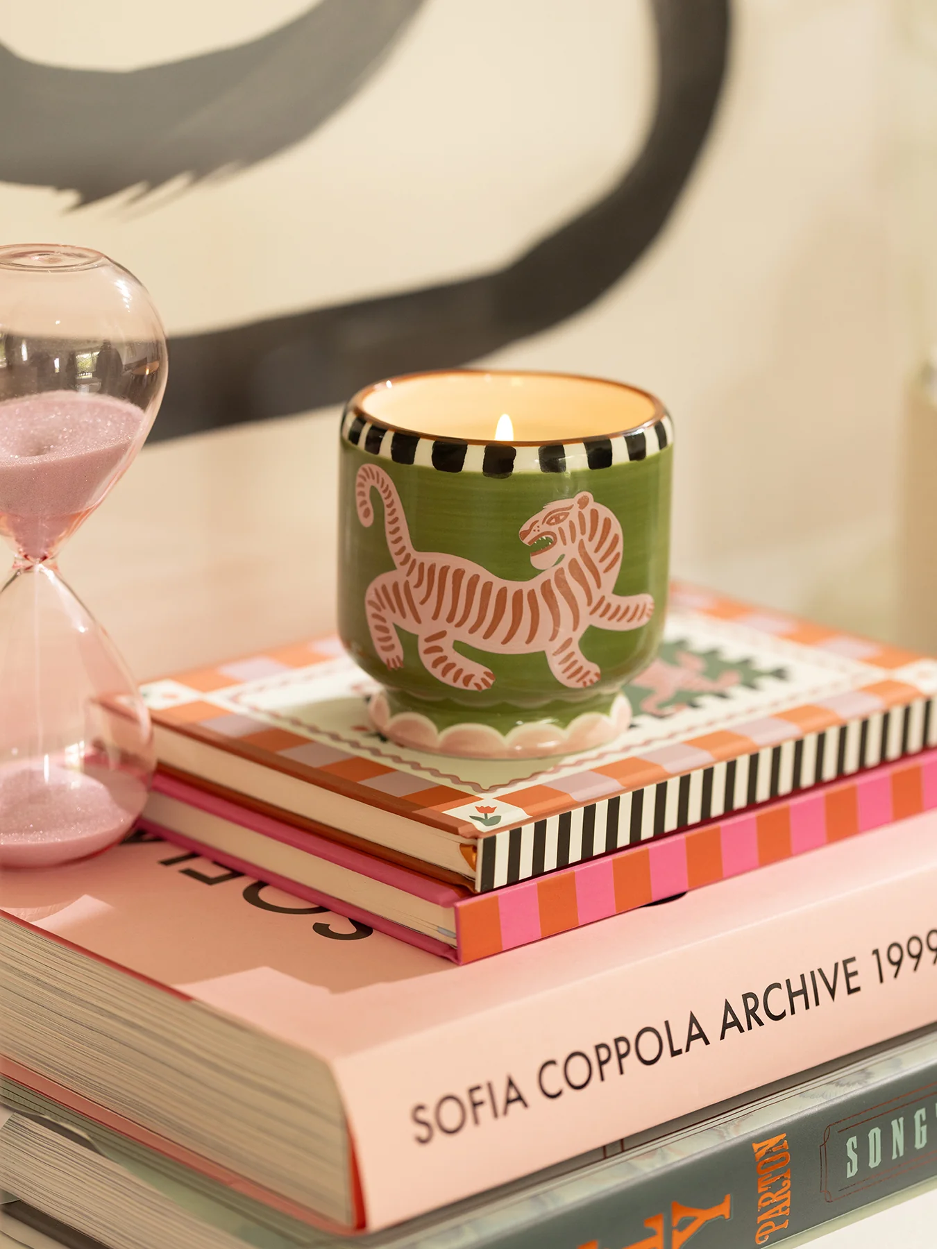 Black Cedar & Fig Tiger Ceramic Candle - Image 4
