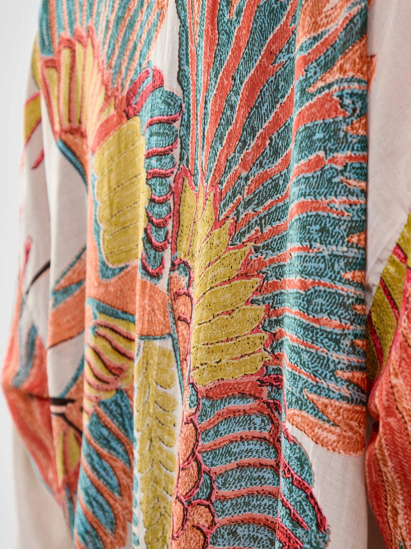 Crane Print Short Kimono Grey - Image 3