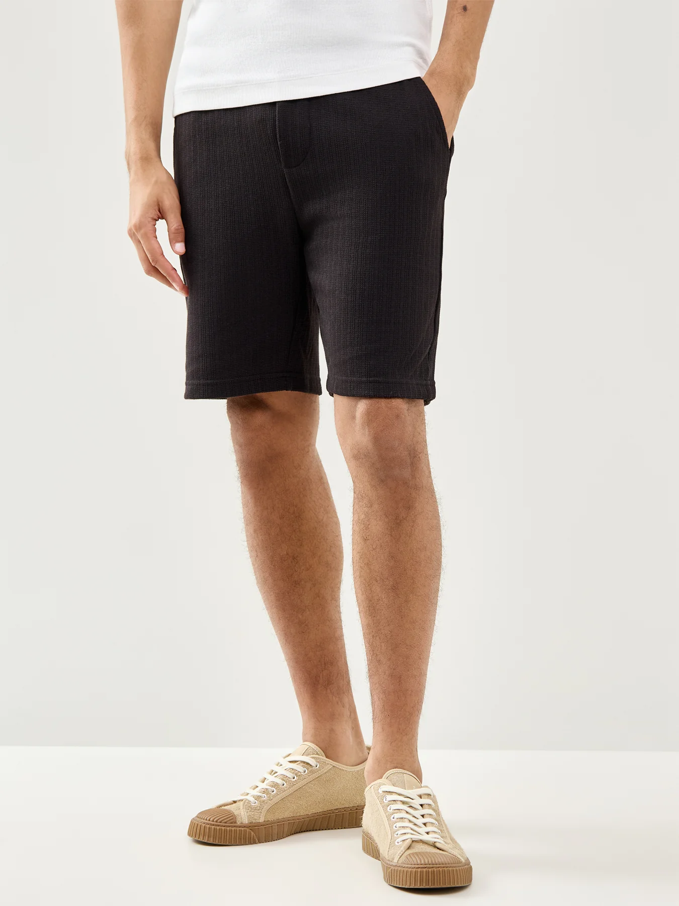 Trey Formal Shorts Black - Image 4