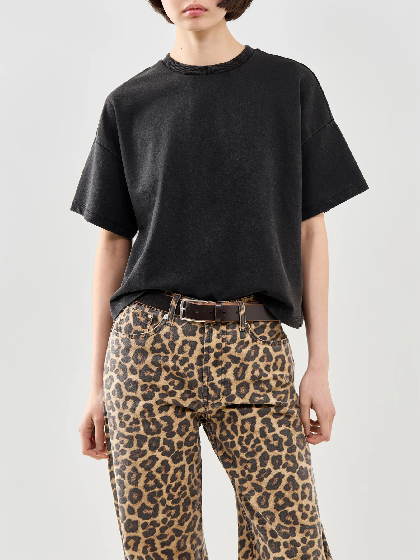 Chilli Washed T-Shirt Black - Image 4