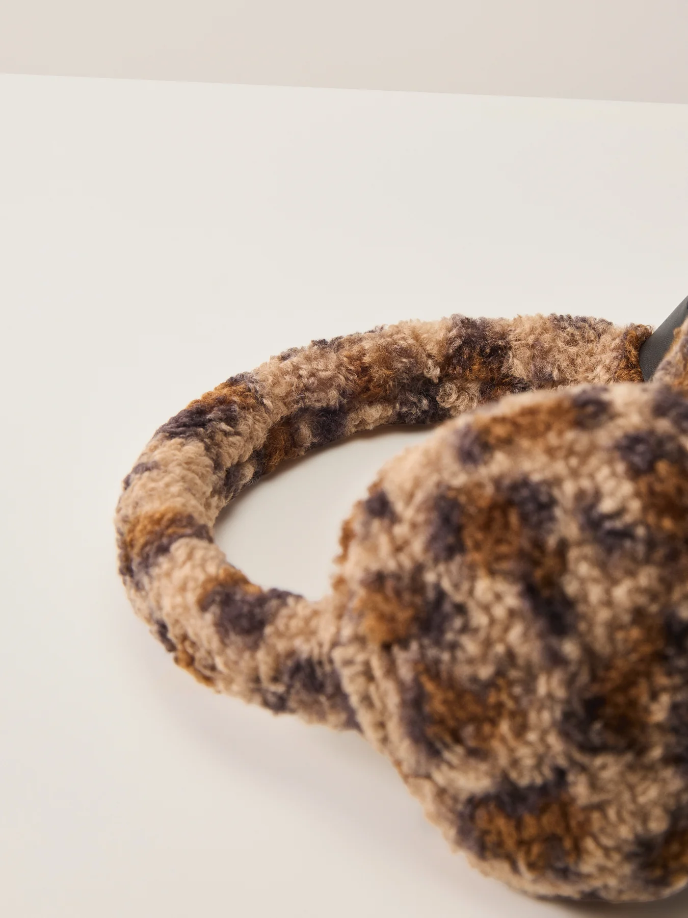 Netty Leopard Borg Earmuffs Brown - Image 2