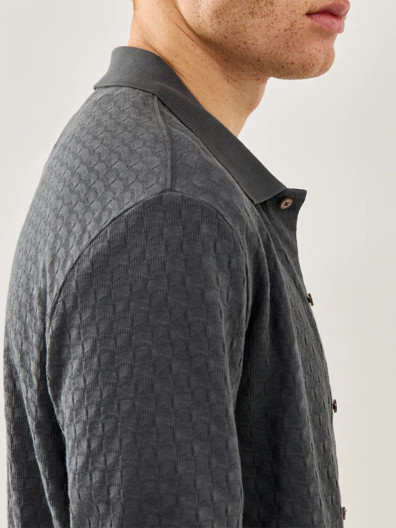 Knitted Texture Shirt Grey - Image 3