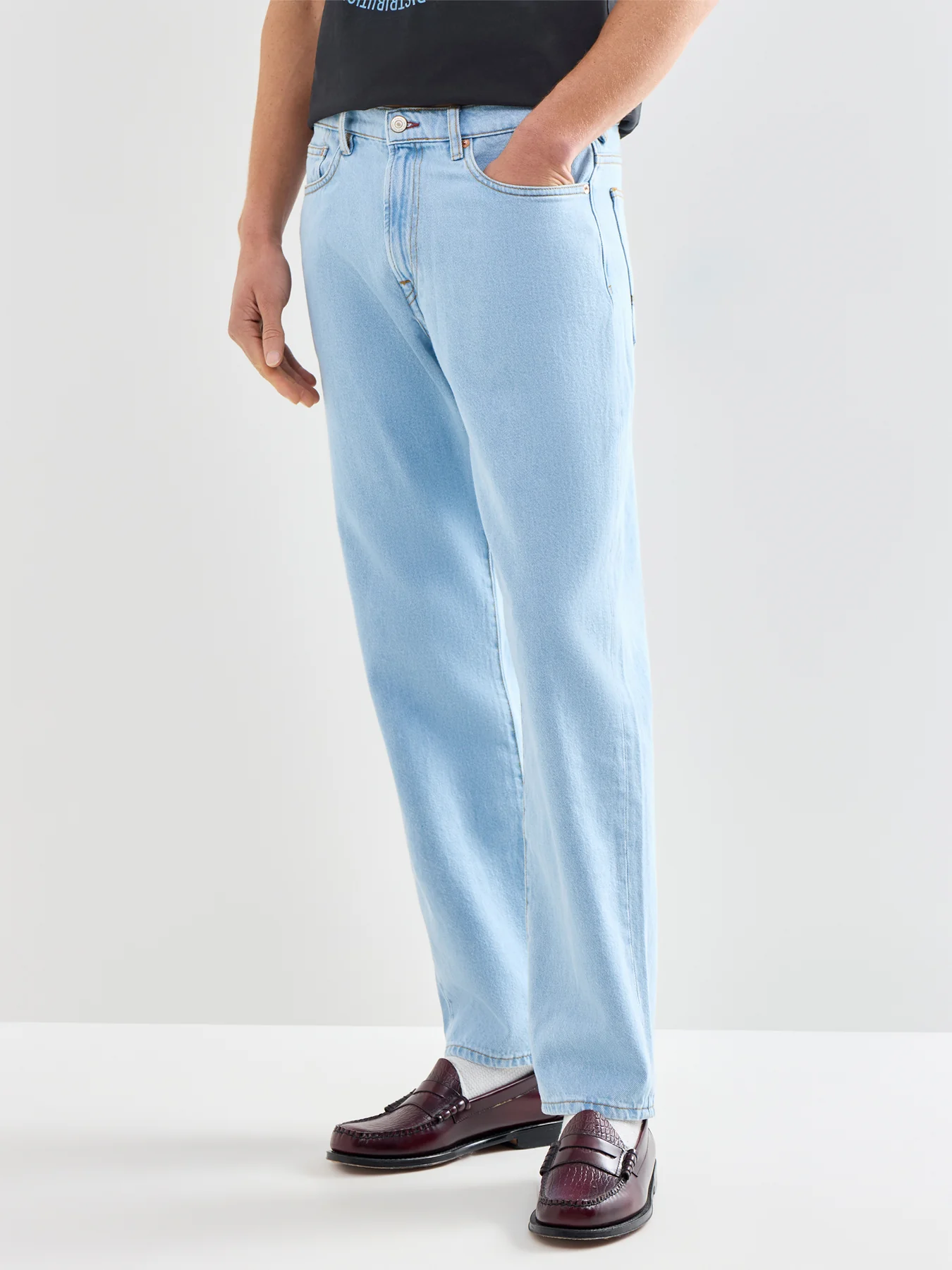 Tapered Fit Jeans Blue - Image 4