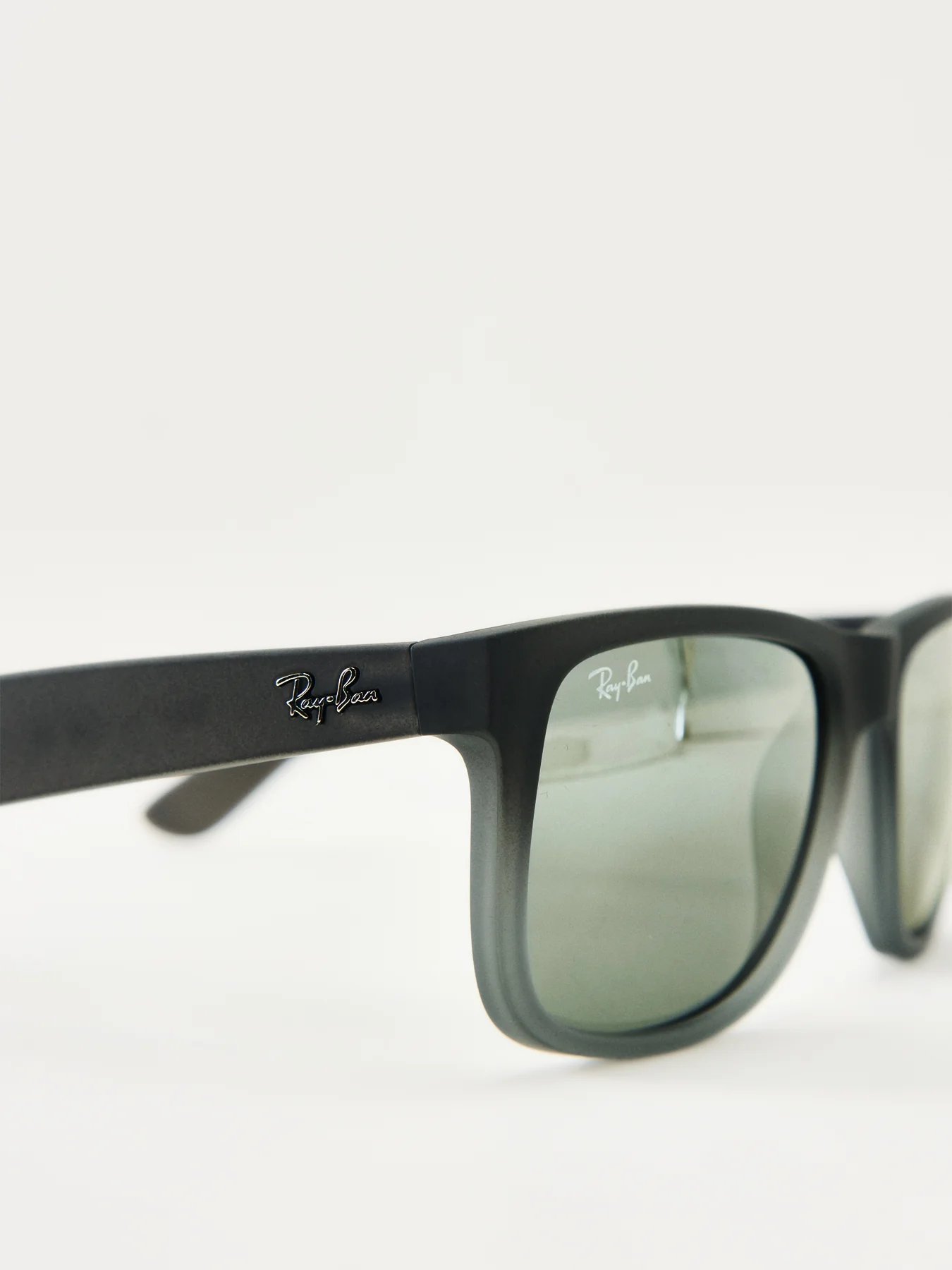 New Wayfarer Classic Sunglasses Black - Image 3