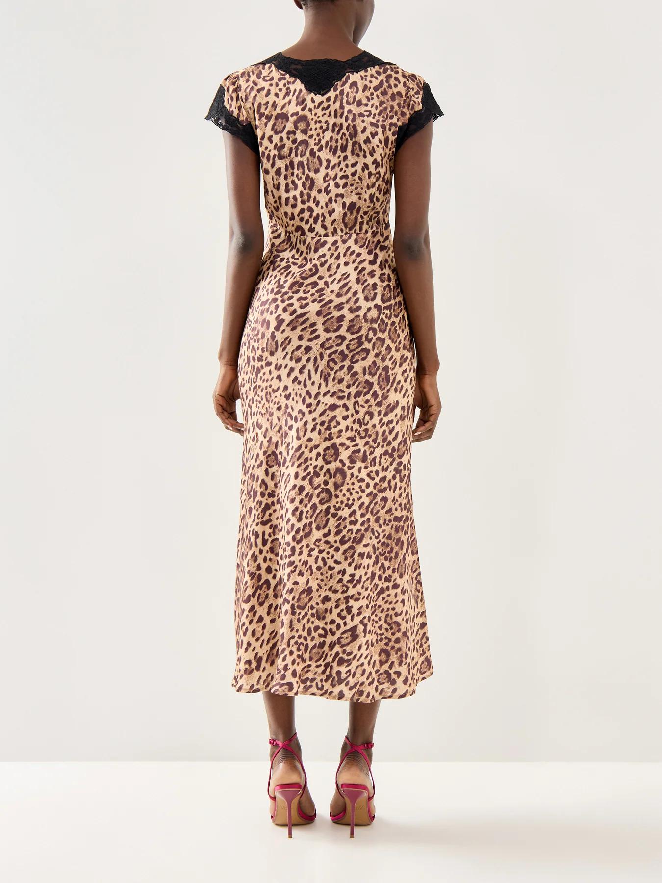 Amari Dress Mila Leopard Brown Mila Leopard Brown - Image 5