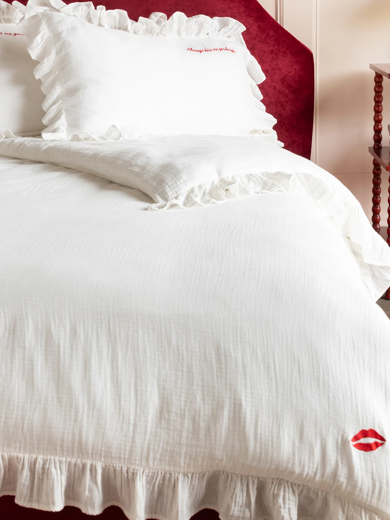 Love Note Frill King Duvet Set Cream