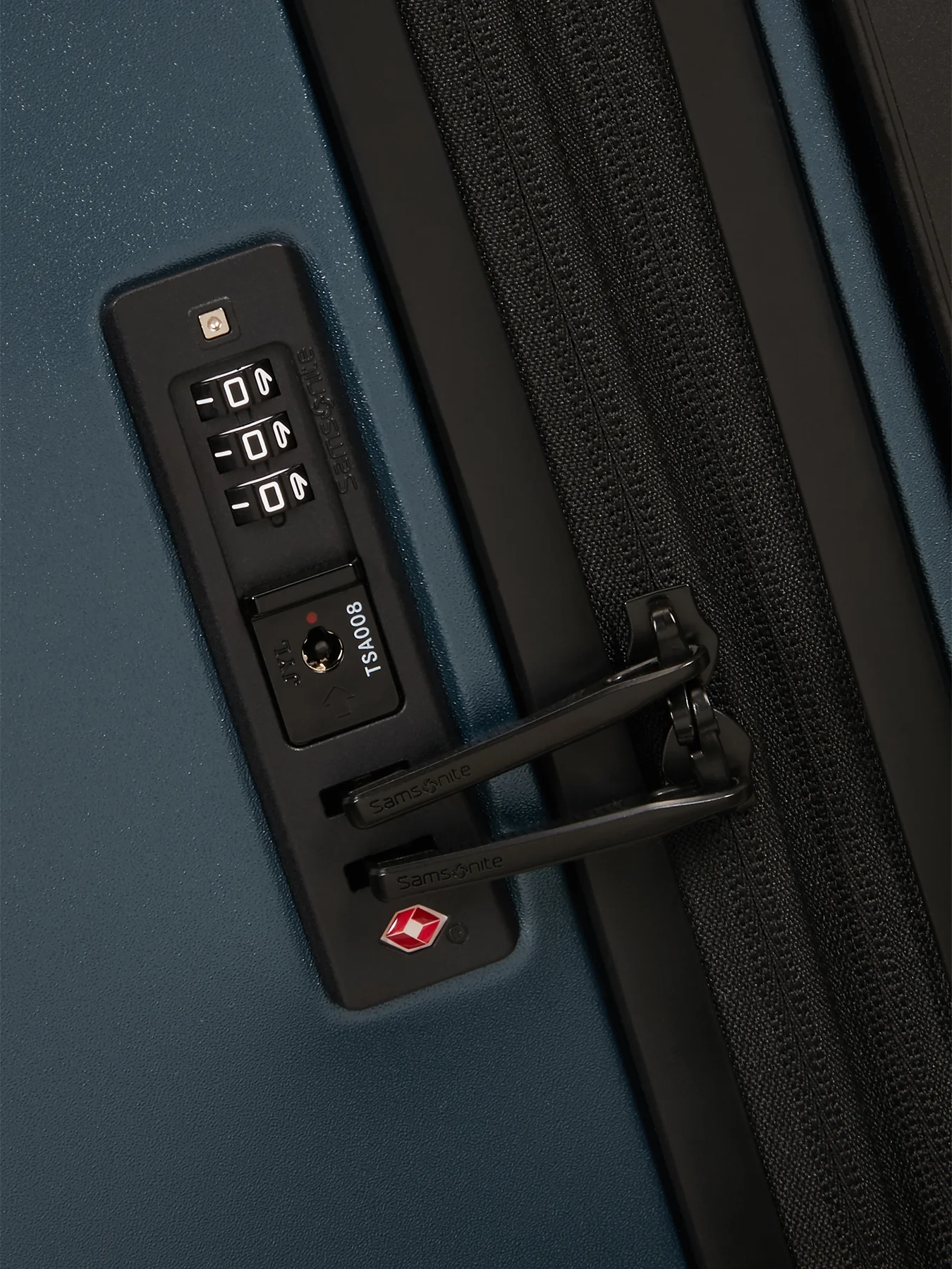 Fyrm Medium Expandable Spinner Suitcase 67cm Blue - Image 4