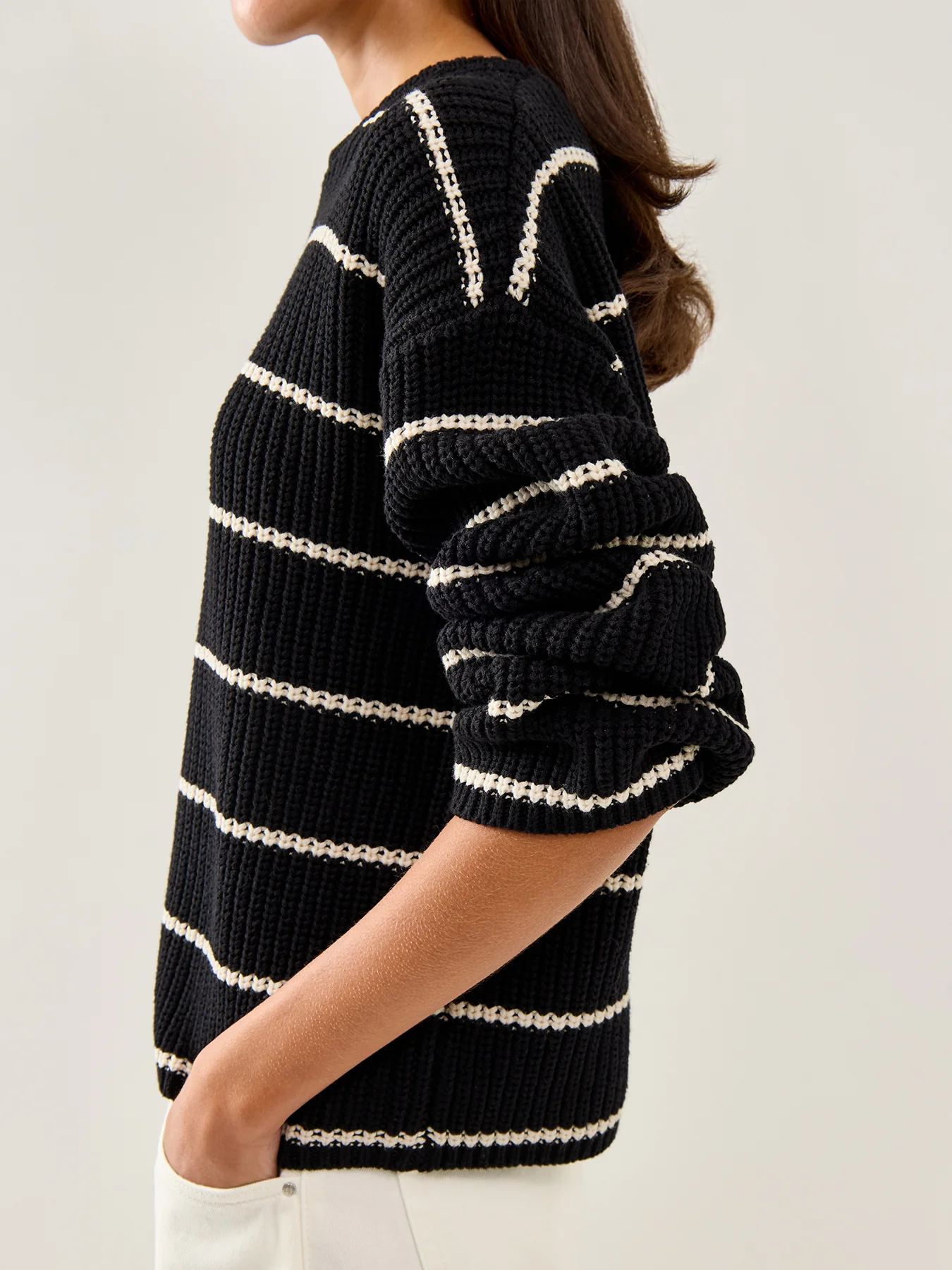 Selma Sus Knit O Neck Black Birch - Image 4
