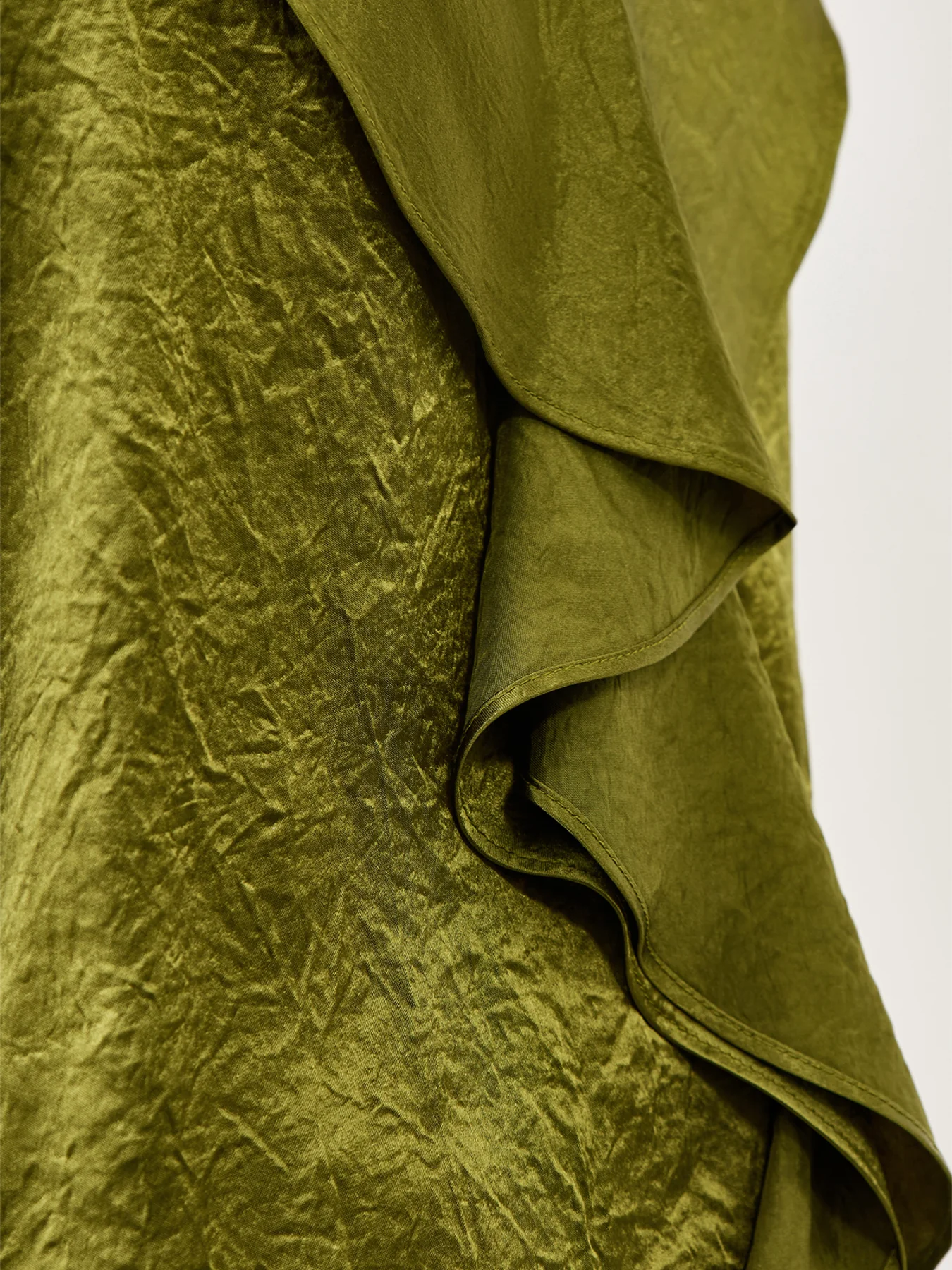 Selene Long-Sleeve V-Neck Top Green - Image 3