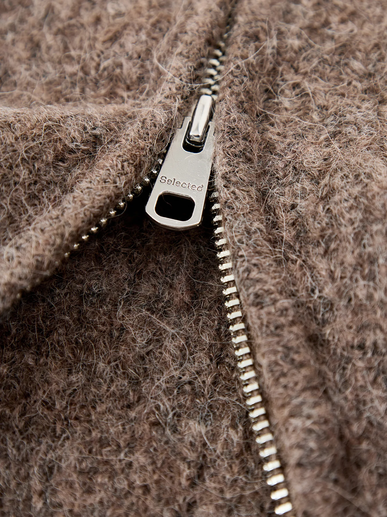 Short Knit Cardigan Brown - Image 3
