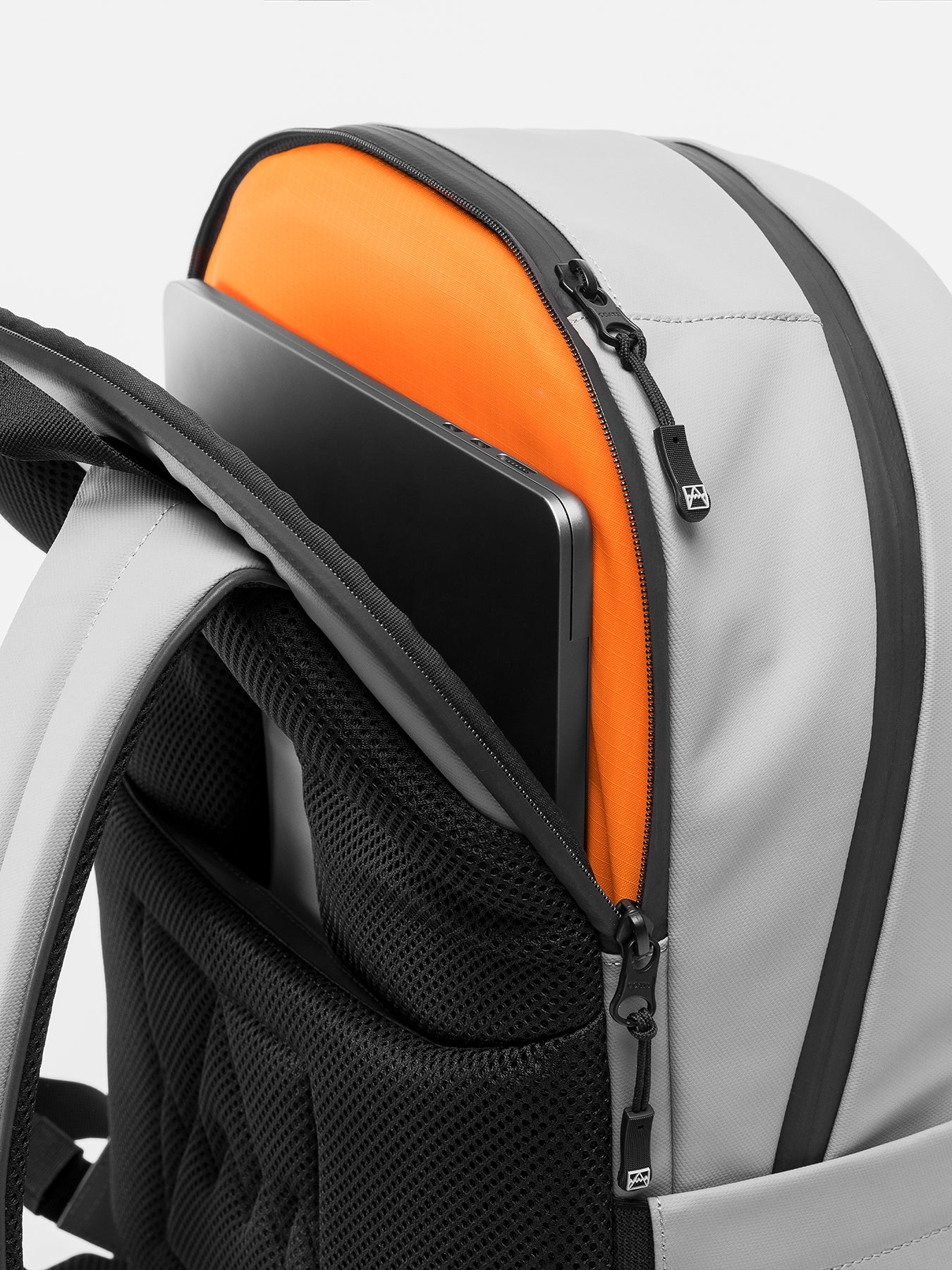 Everyday Backpack 15L Concrete - Image 3