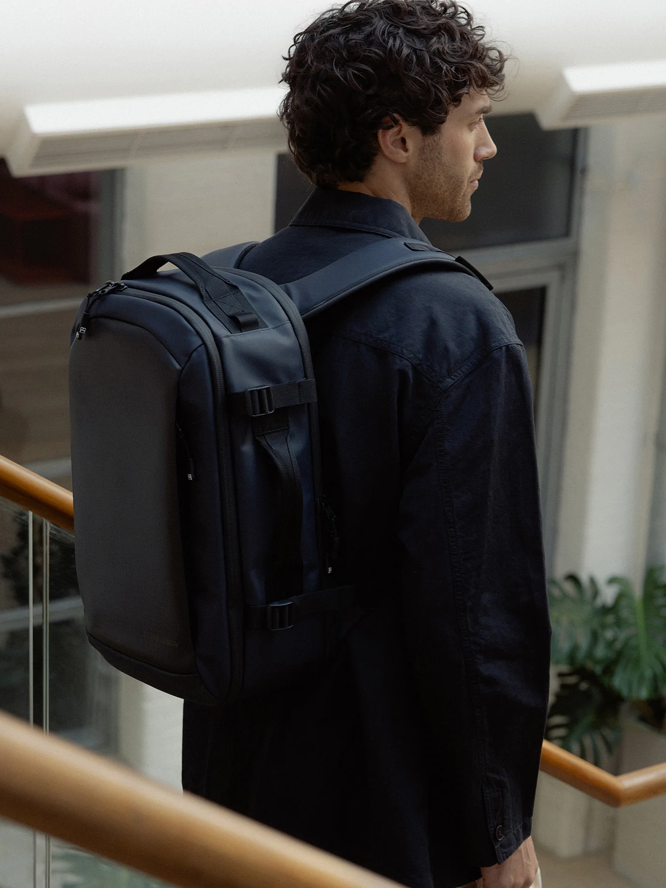 Hybrid 20L Backpack Midnight - Image 2