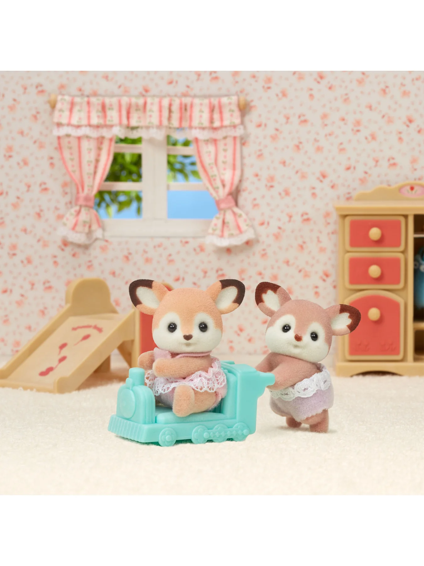 Deer Twins Figures - Image 2