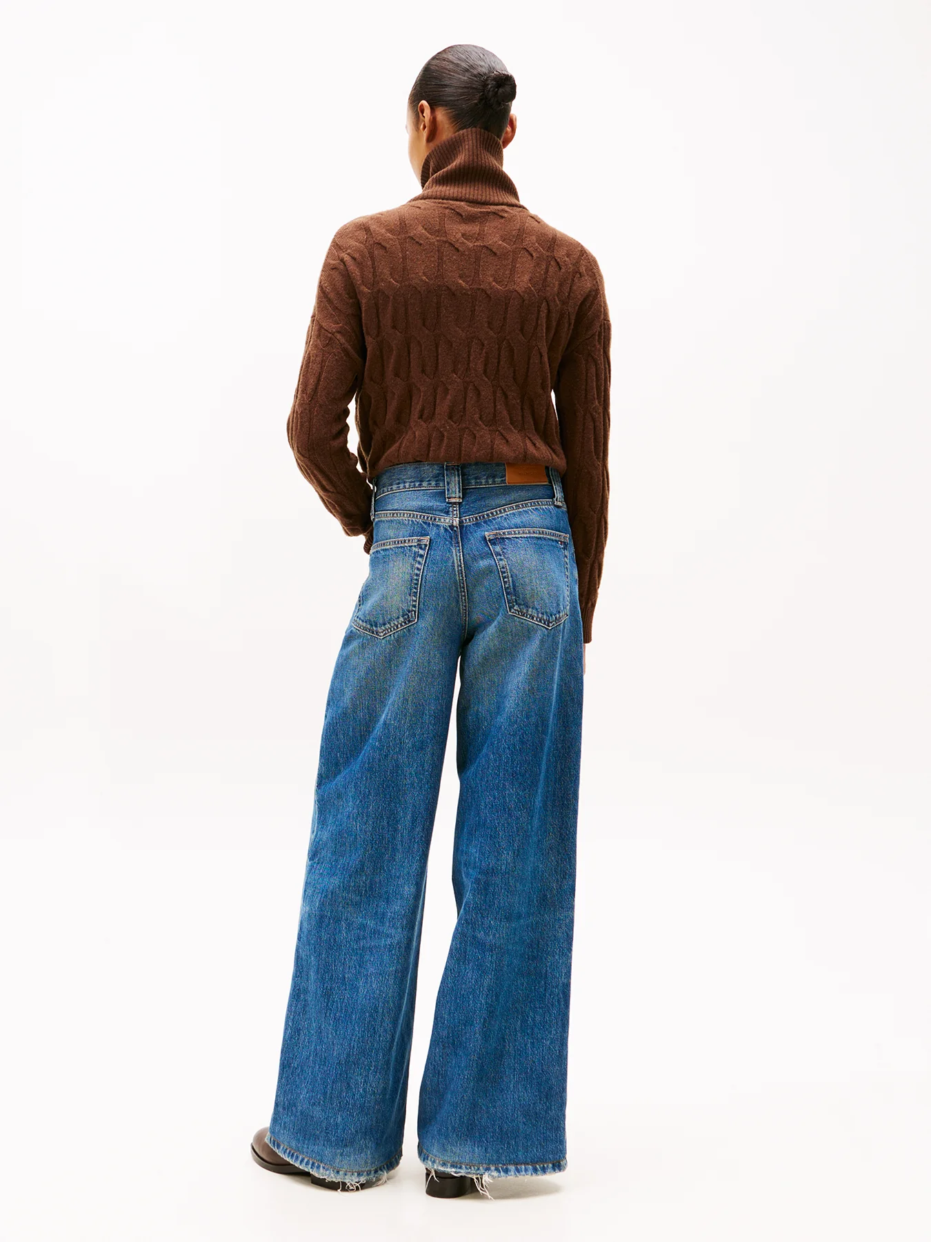 High Rise Wide Leg Jeans Mid Blue Denim - Image 3