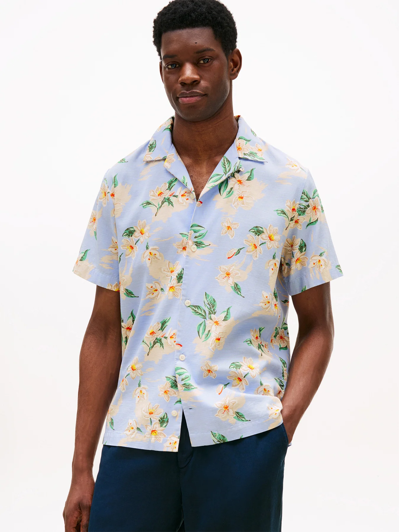 Lightweight Regular Fit Floral Short Sleeve Shirt - Image 2