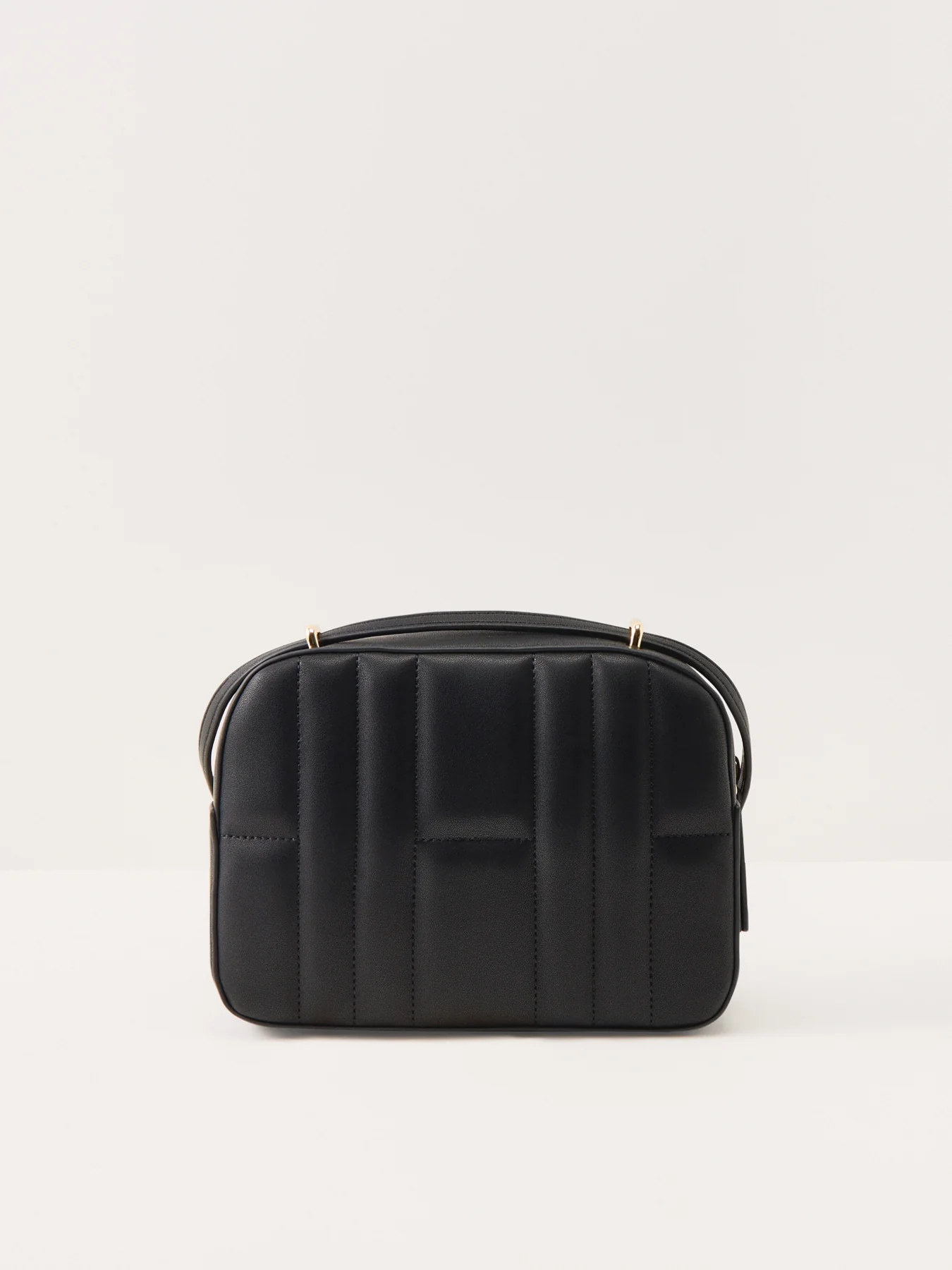 Feminine Convertible Camera Bag Black - Image 3