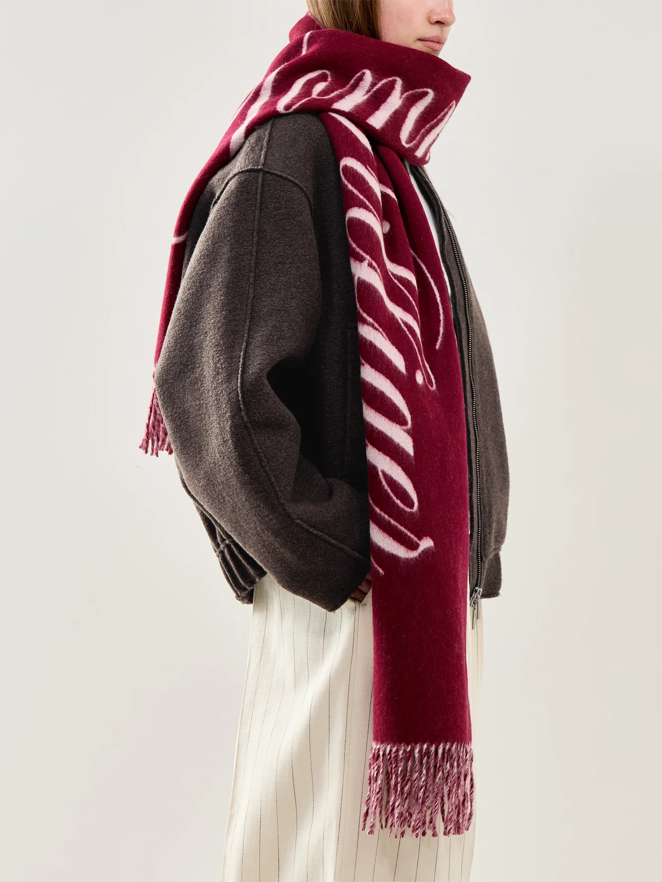 Script Logo Scarf Burgundy - Image 2