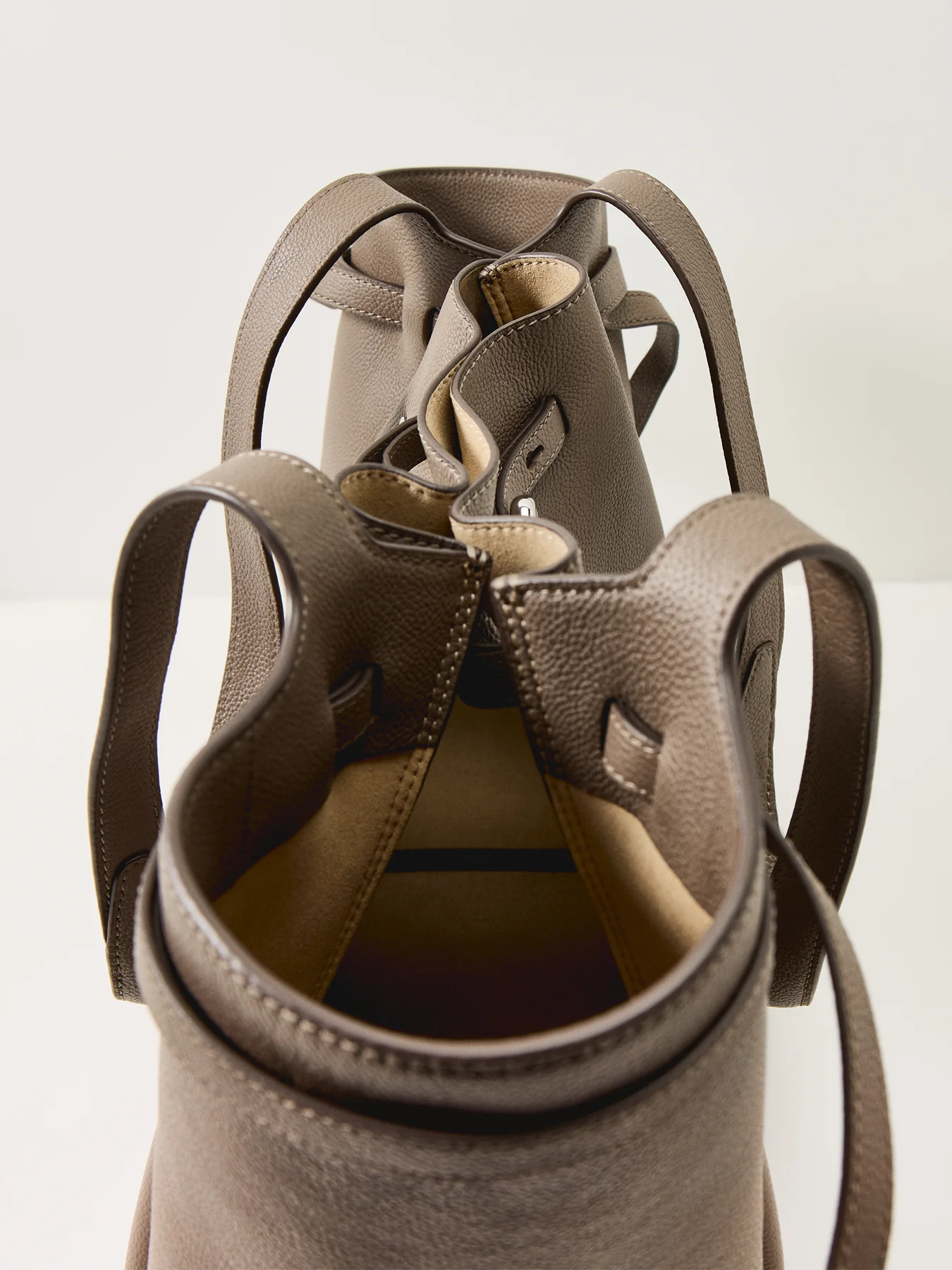 Romy Tote Beige - Image 5