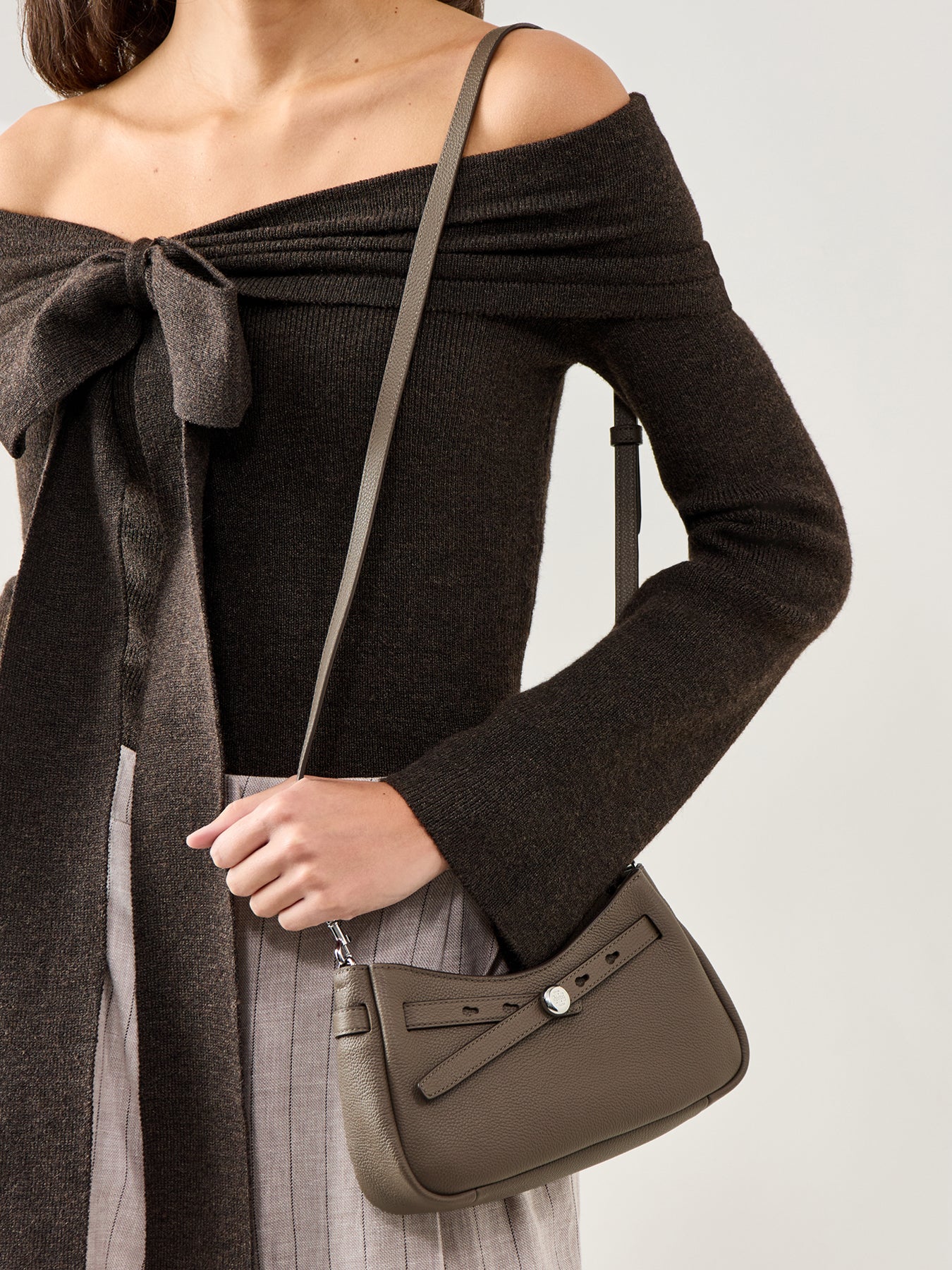 Romy Zip Top Crossbody Beige - Image 2