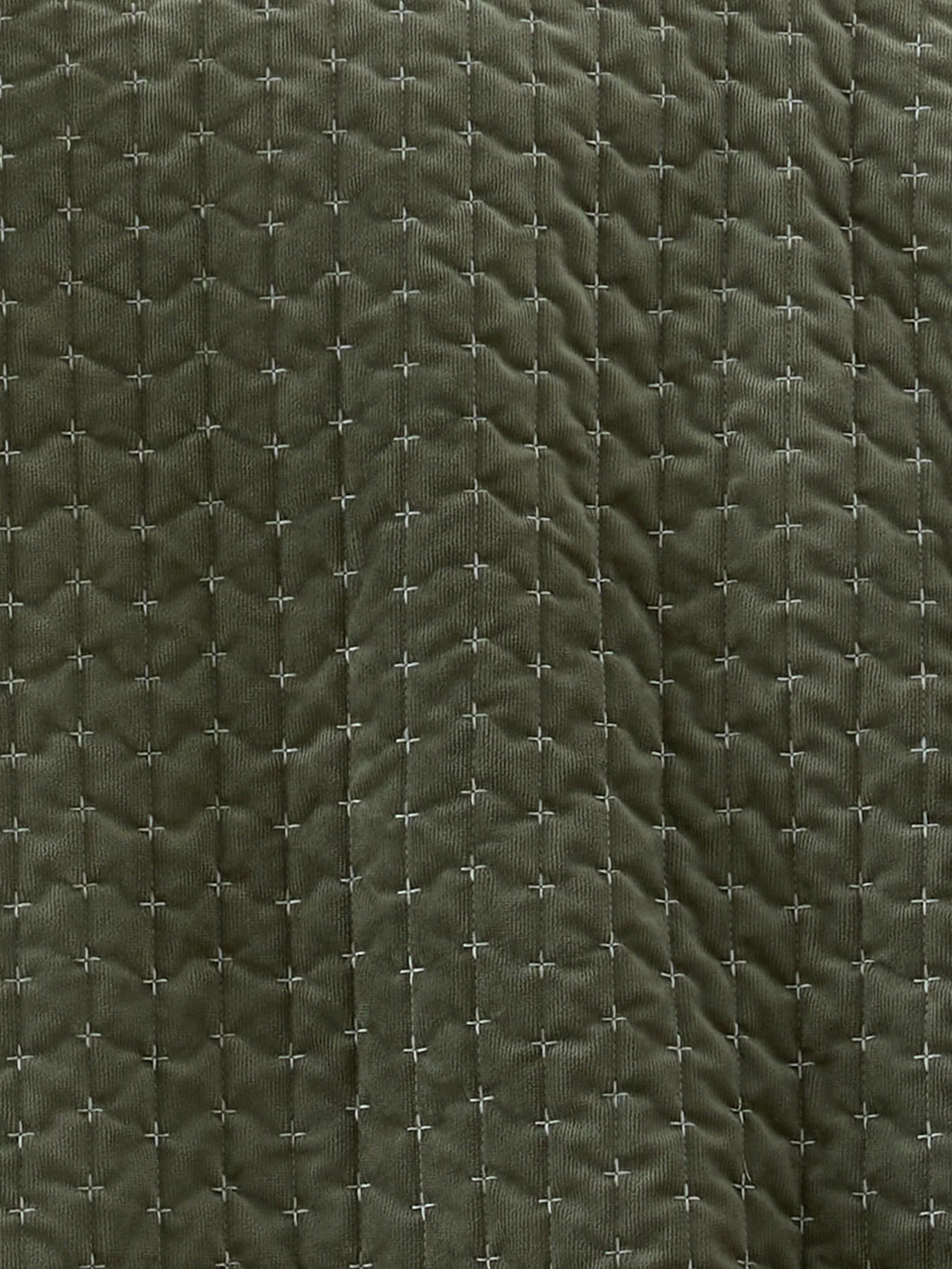 Attica Velvet Bedspread 240x260cm Green - Image 3