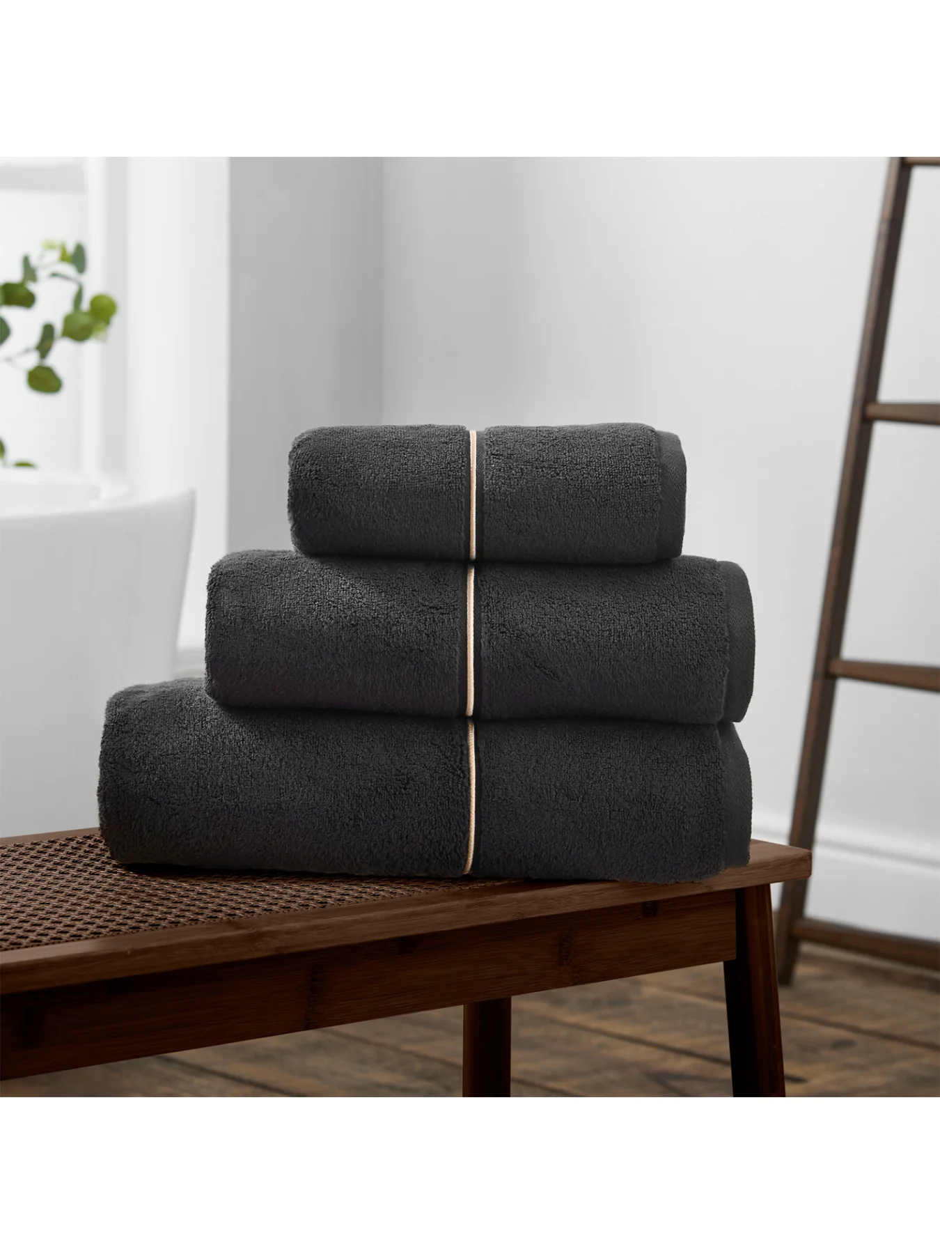 Bianca Zero Twist Satin Stitch Bath Sheet Black - Image 2
