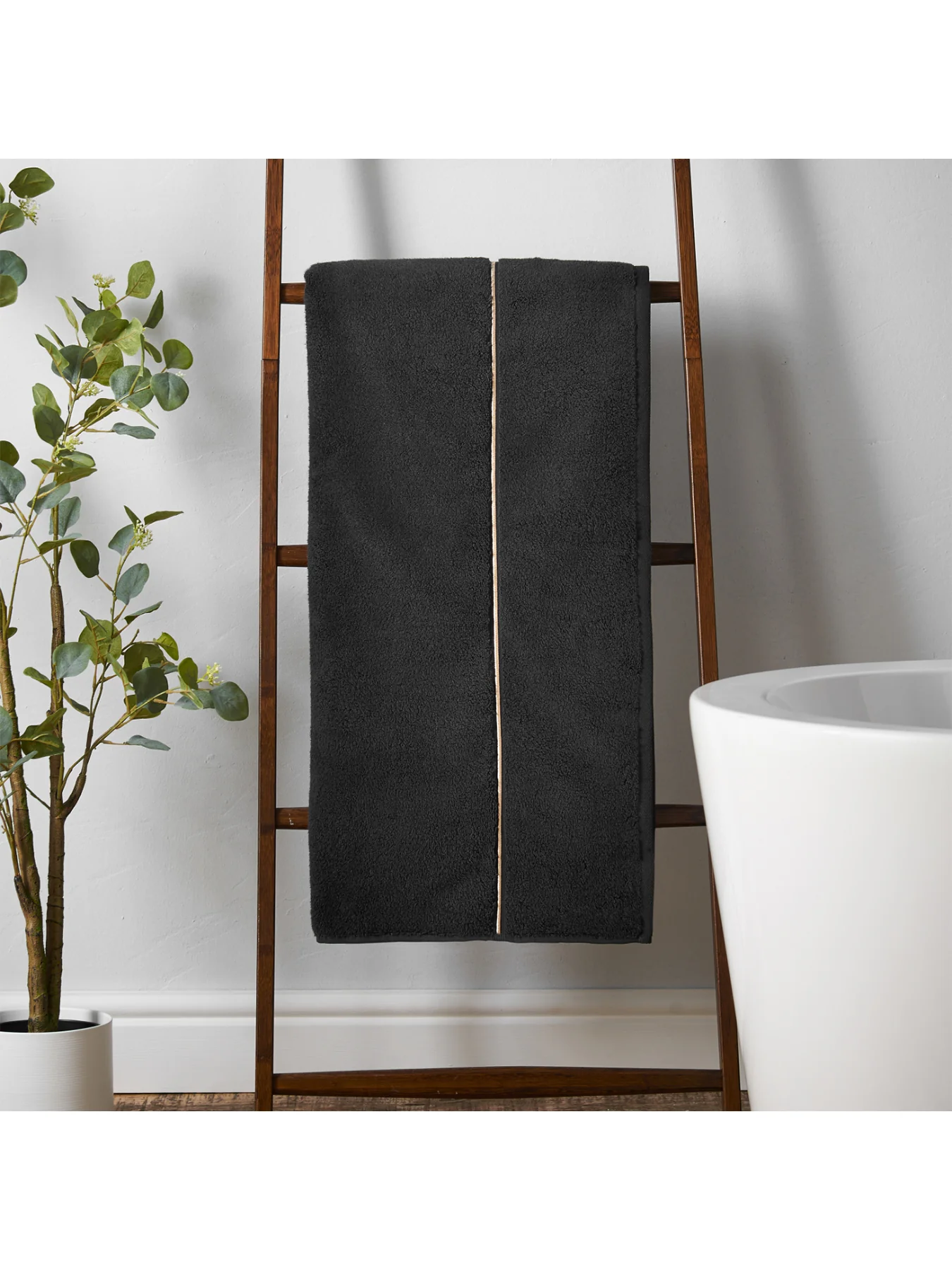 Bianca Zero Twist Satin Stitch Bath Sheet Black - Image 3