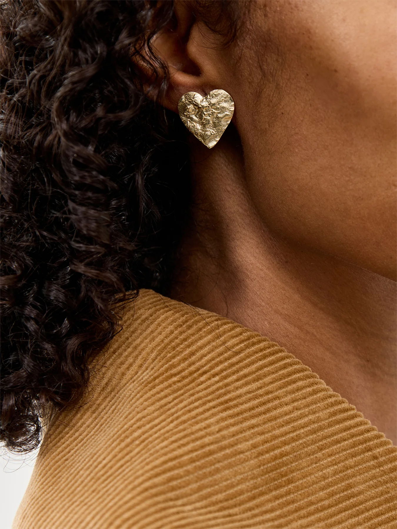 Revere Large Earrings Gold - Image 2