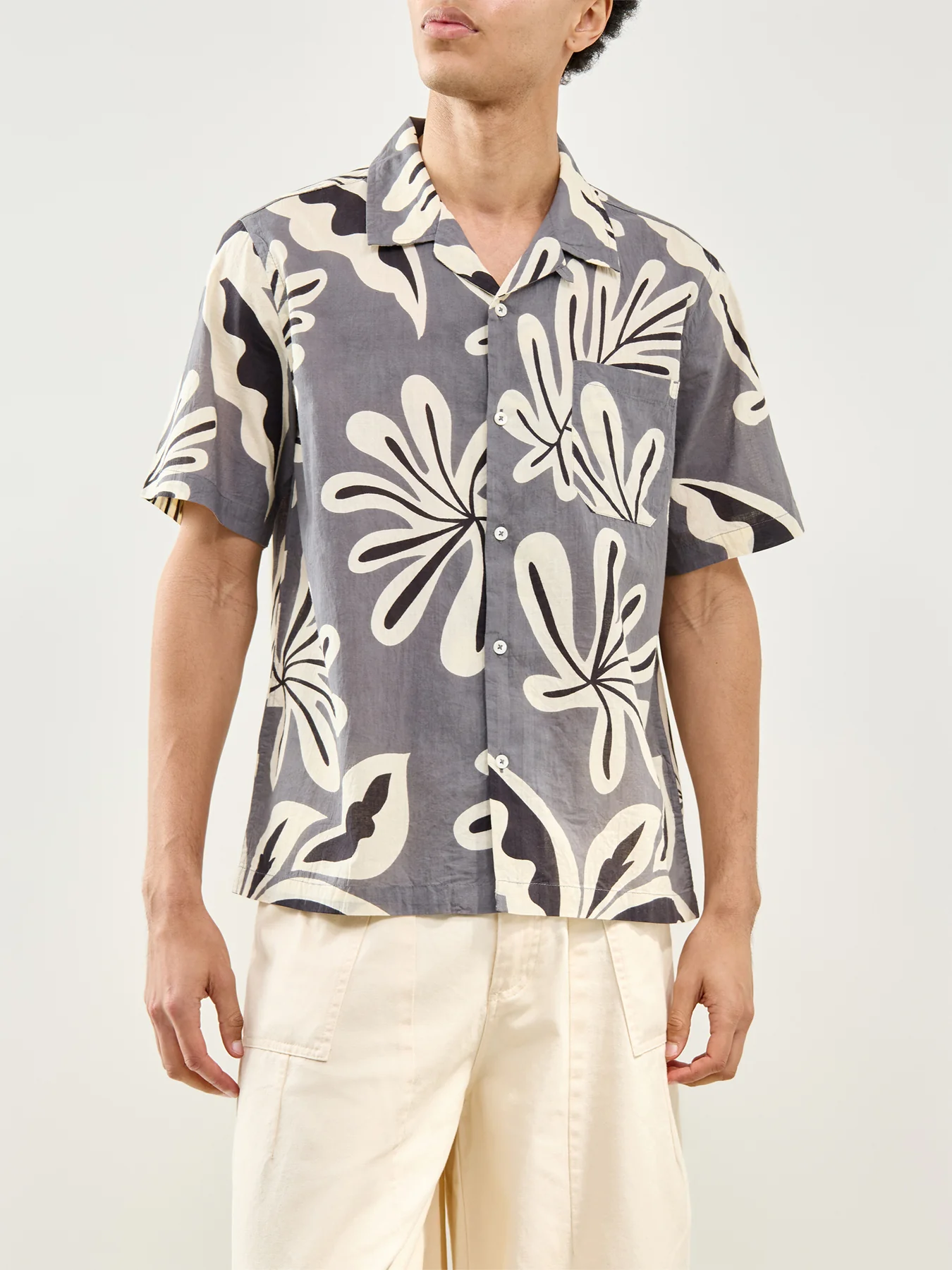 Road Short Sleeve Shirt Grey - Image 4