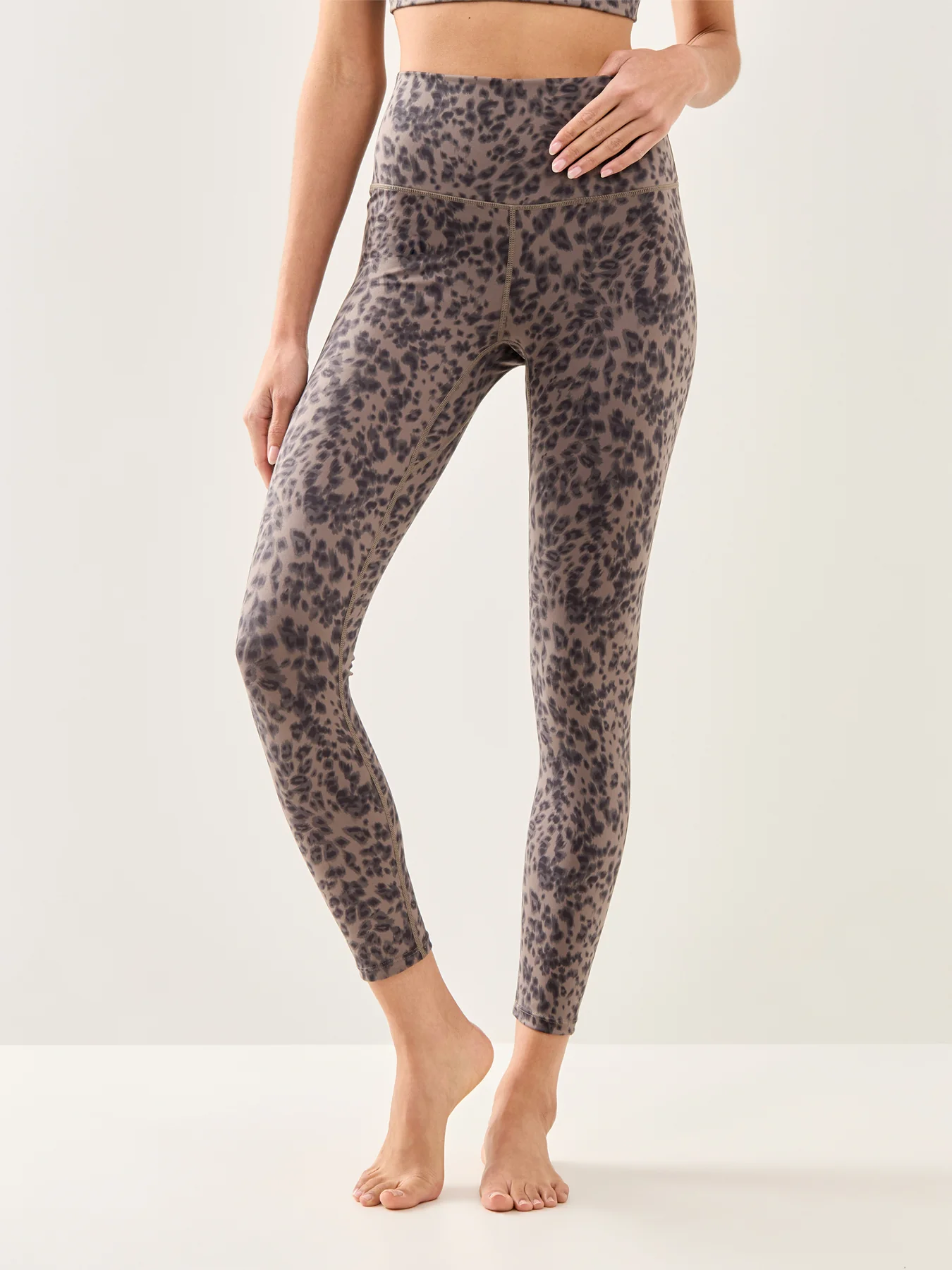 Freesoft High Rise Legging 25 Brown Contrast Cheetah - Image 4