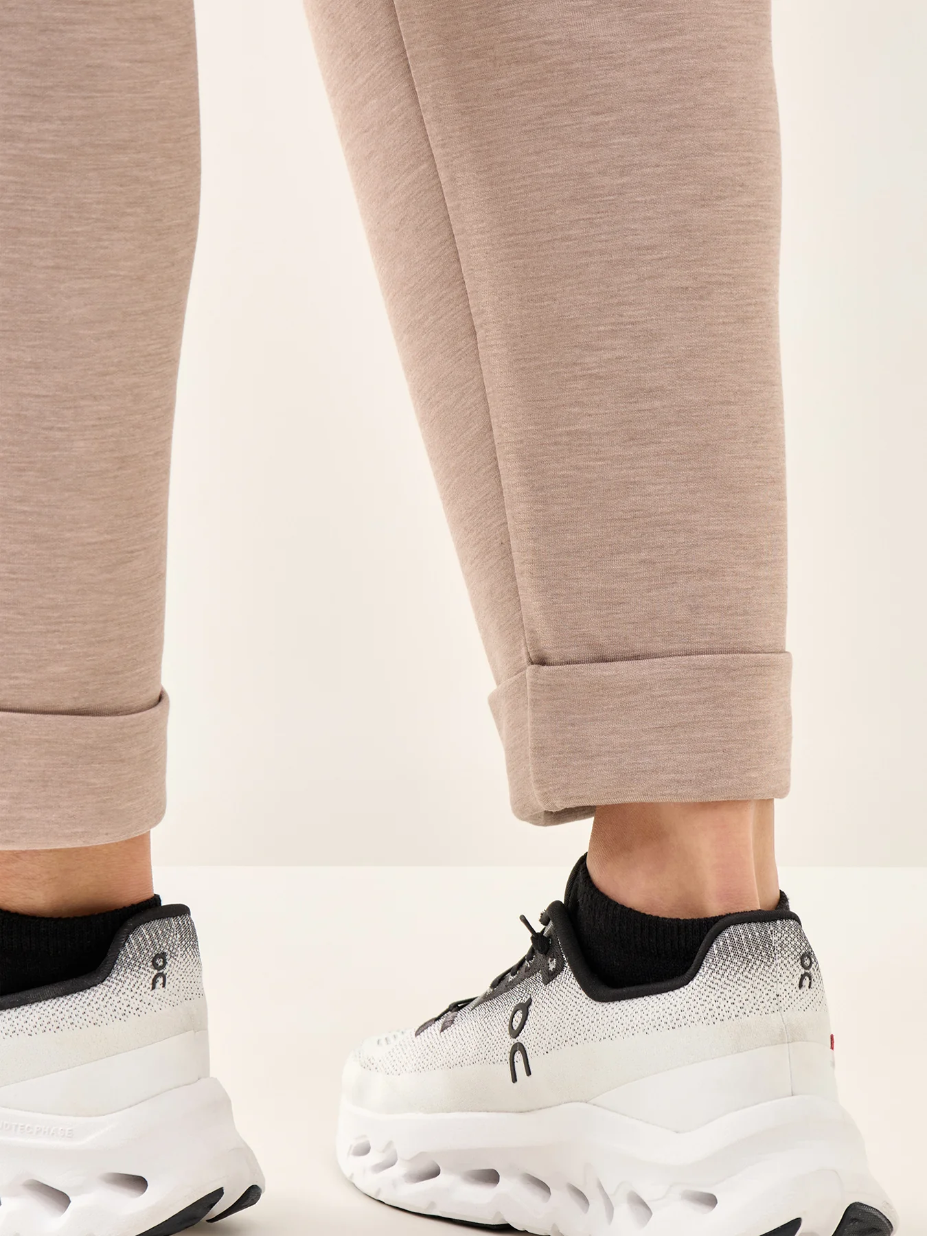 The Rolled Cuff Pant 25 Taupe Marl - Image 3