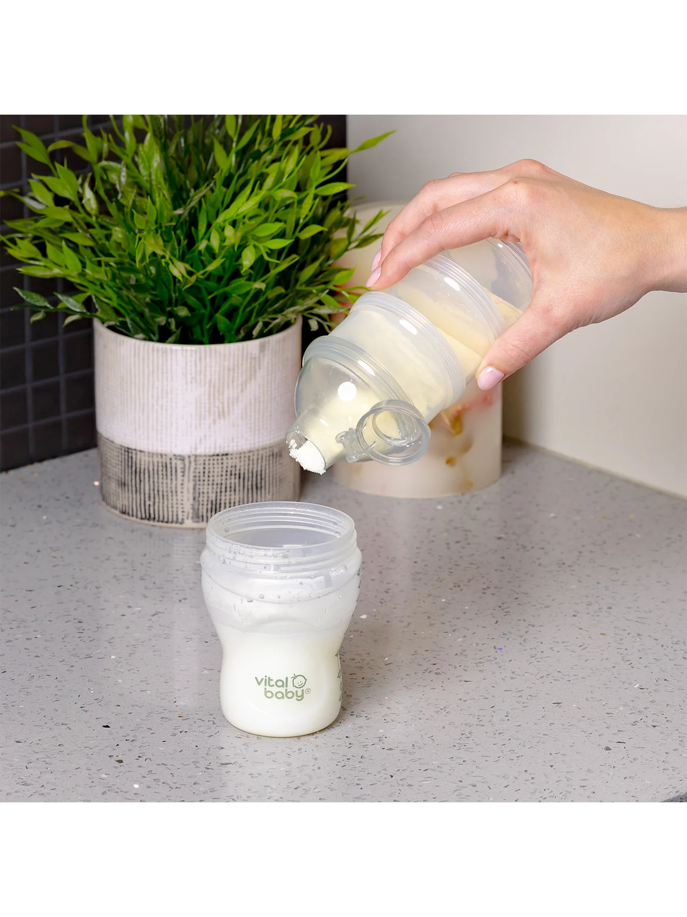 Stacking Formula Dispenser White - Image 4