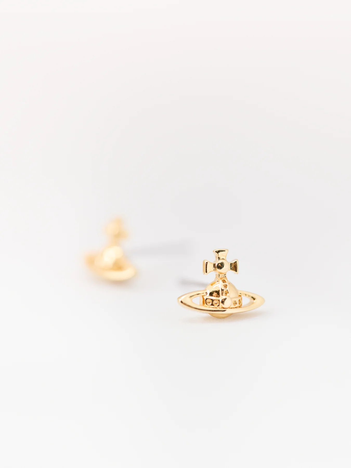 Lorelei Stud Earrings Gold - Image 4