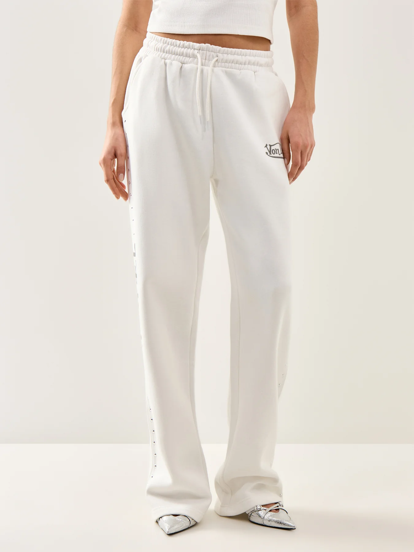 Jogger Studs White - Image 4