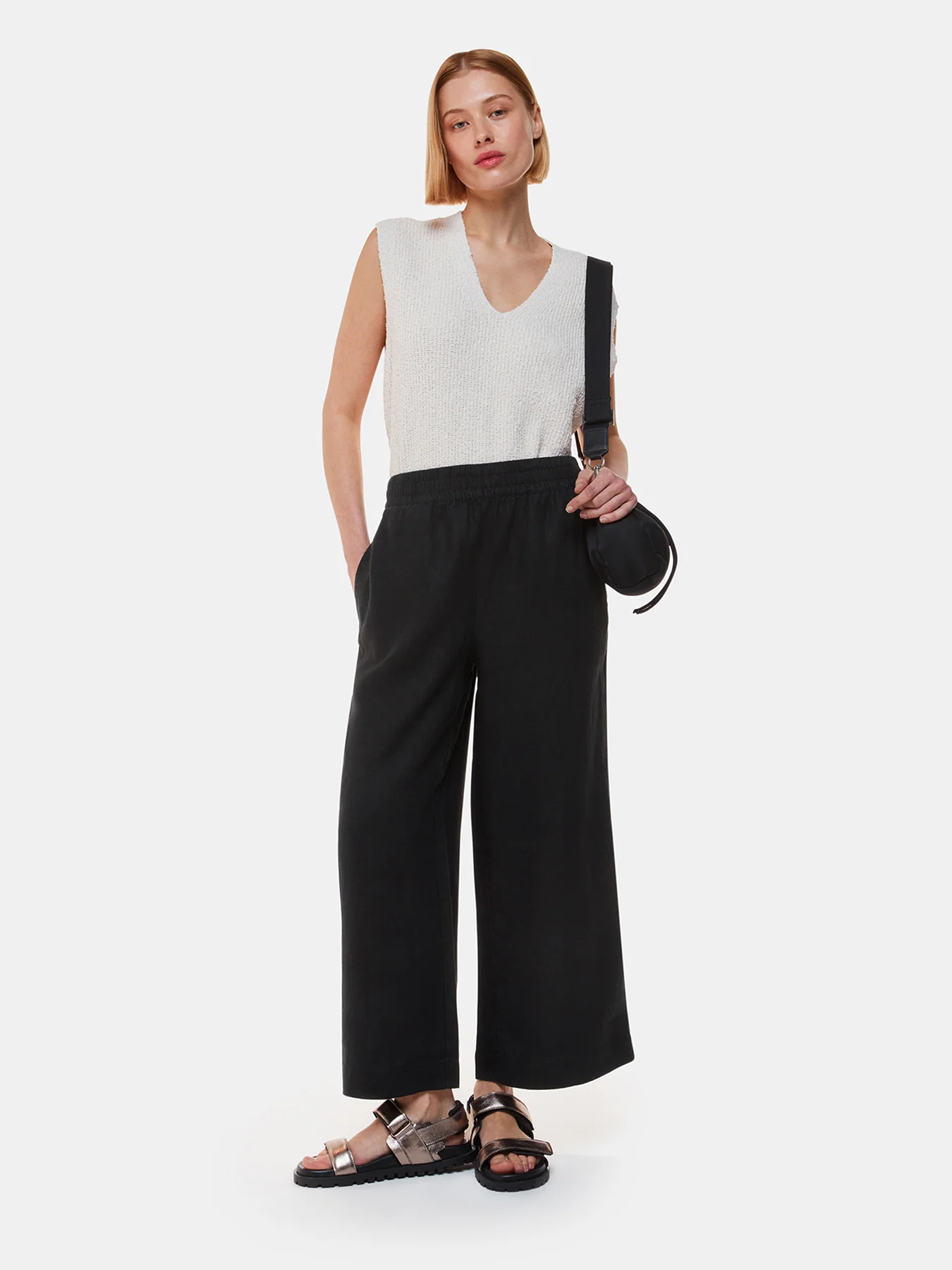 Linen Pocket Trouser - Image 2