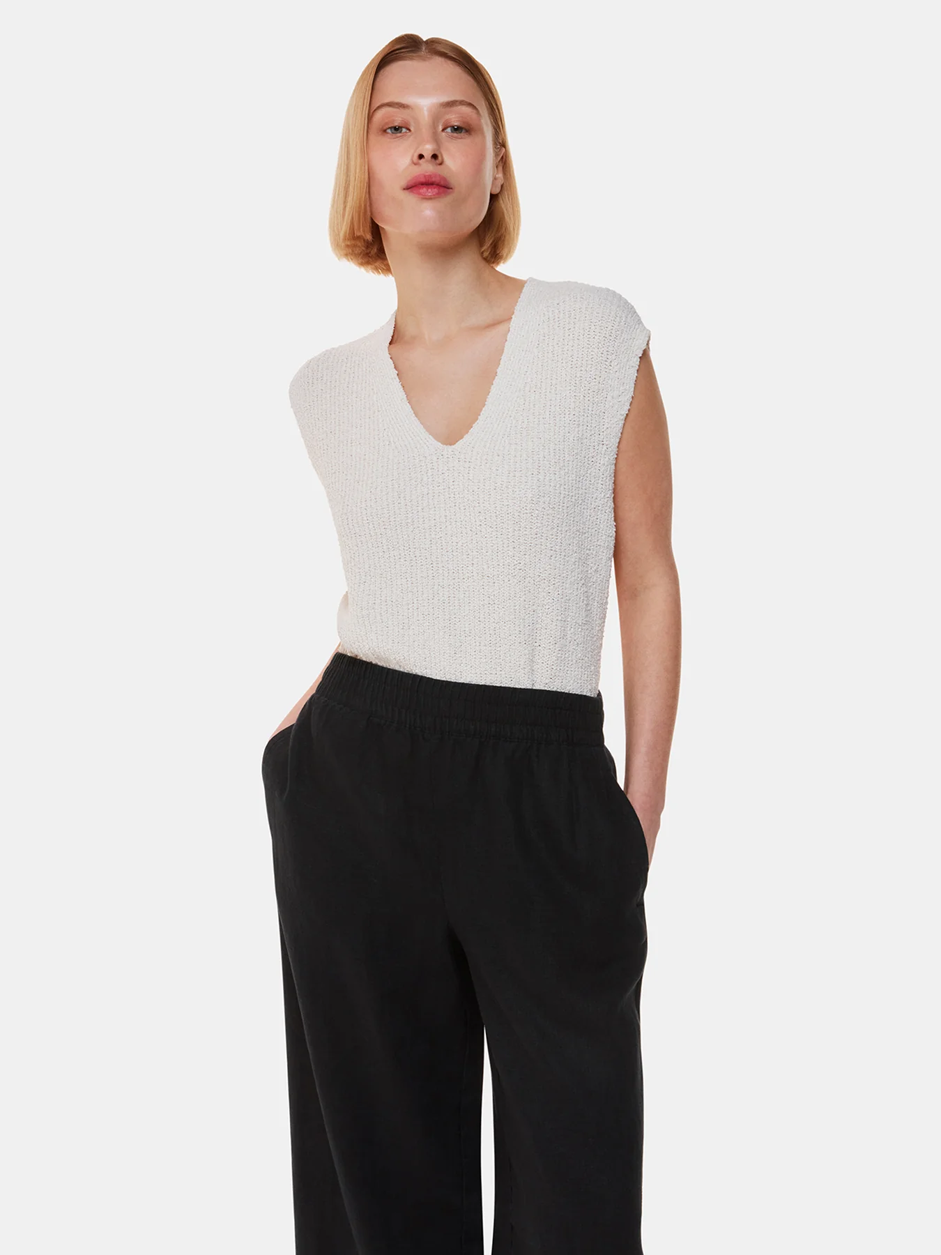 Linen Pocket Trouser - Image 4