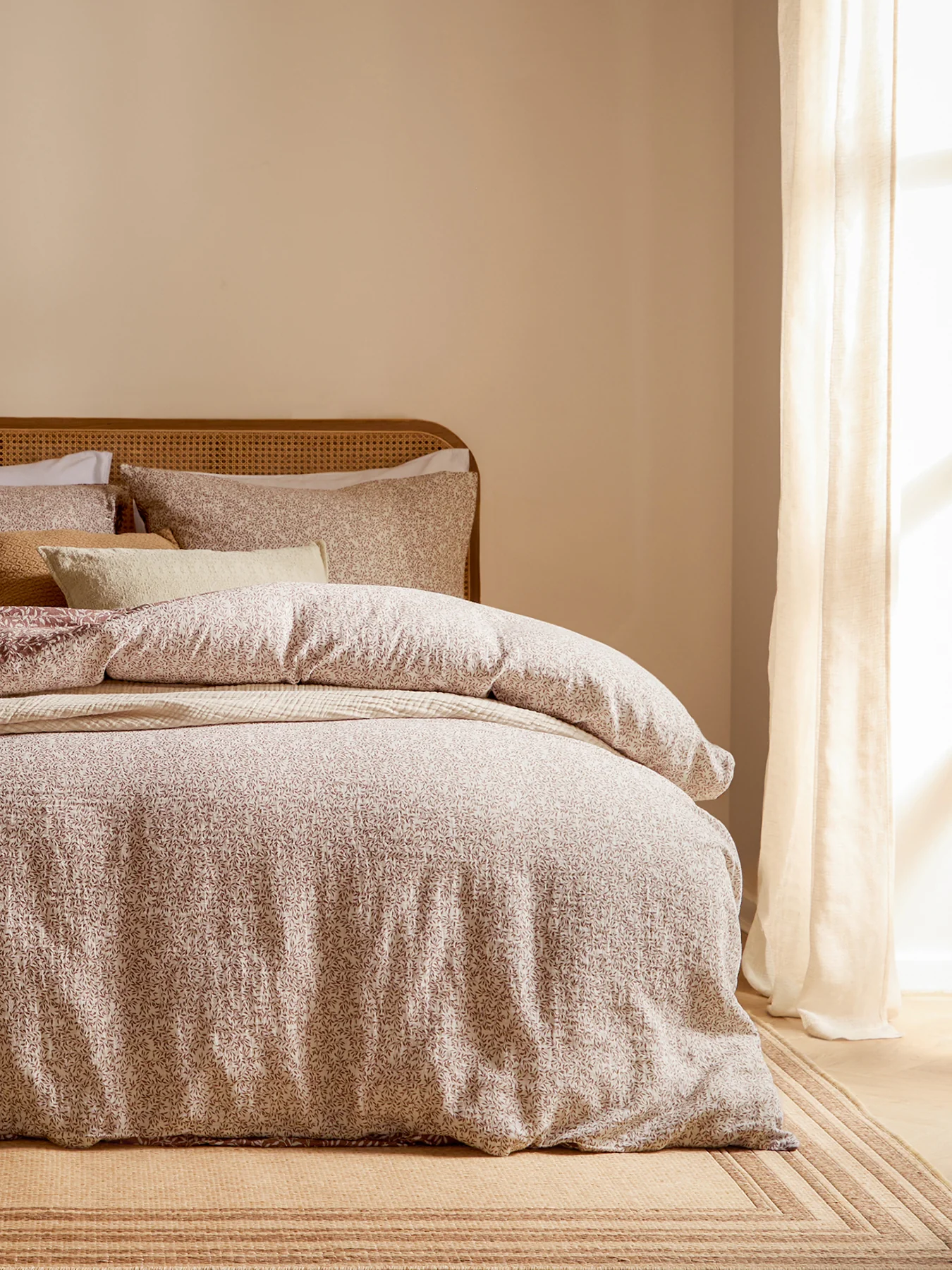 Perrie Leaf Pattern Duvet Cover Collection - Image 2