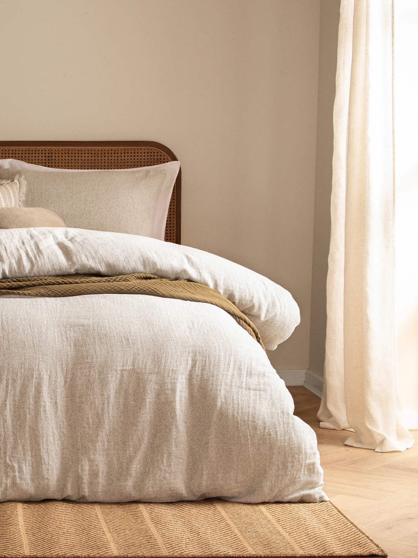 Perrie Leaf Pattern Duvet Cover Collection - Image 3